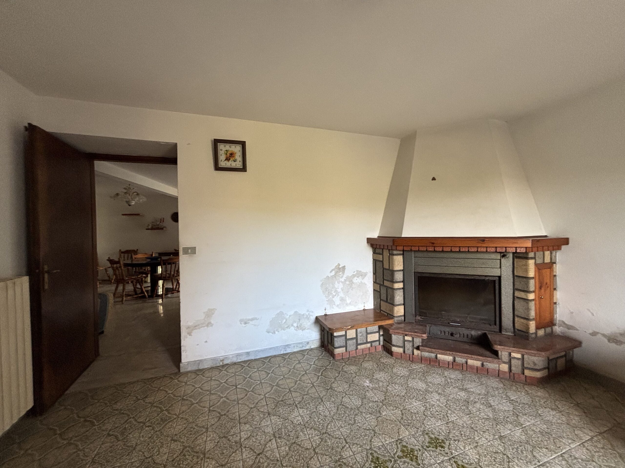 A plot of land with house and outbuildings with great potential in San Donato di Ninea.