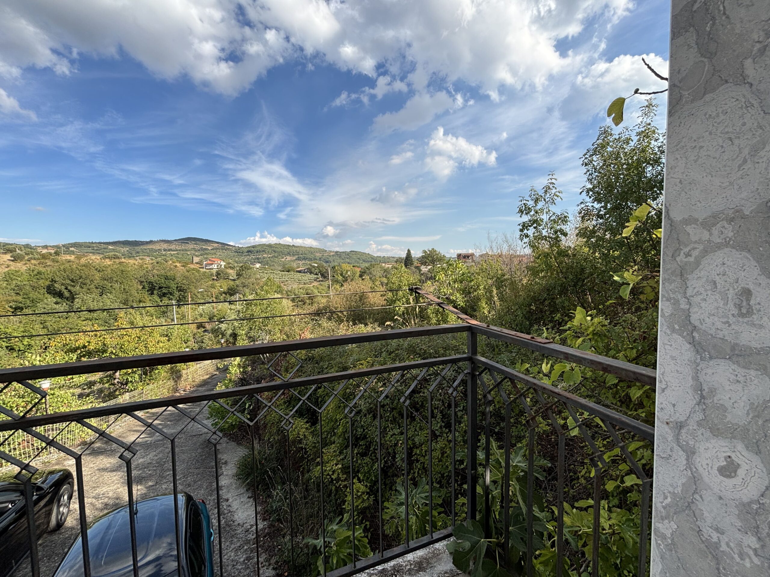 A plot of land with house and outbuildings with great potential in San Donato di Ninea.