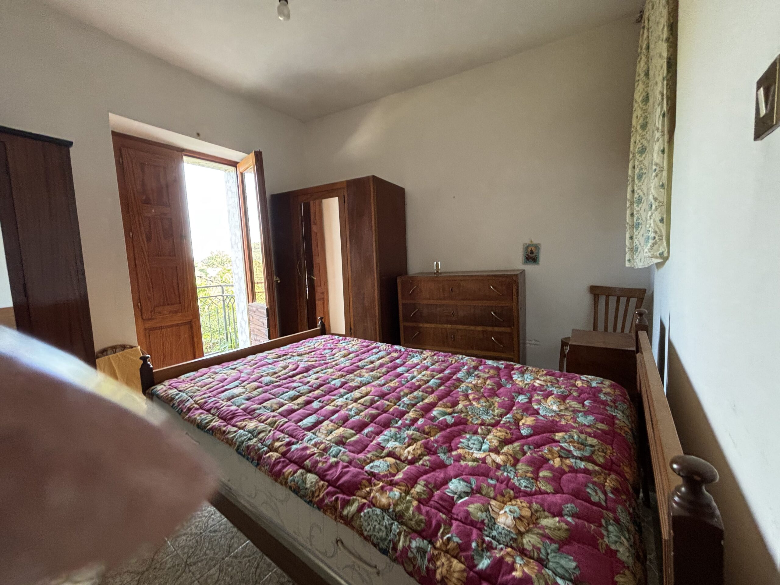 A plot of land with house and outbuildings with great potential in San Donato di Ninea.