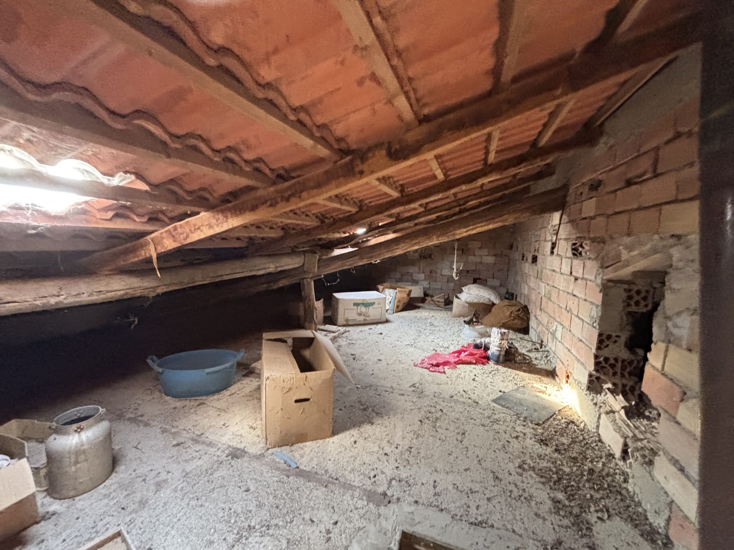 A plot of land with house and outbuildings with great potential in San Donato di Ninea.