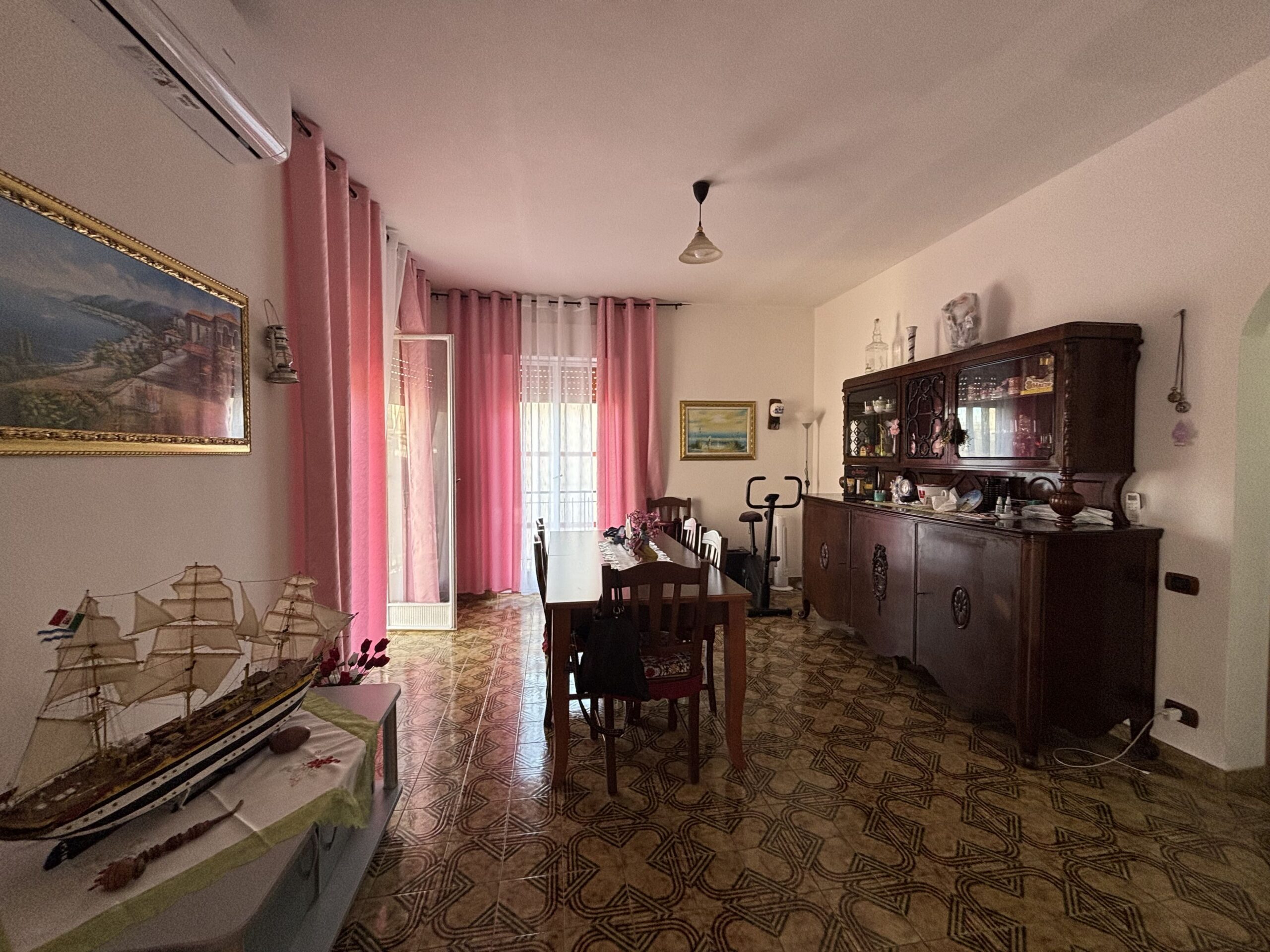 Large flat in Cetraro - air conditioning, balconies.