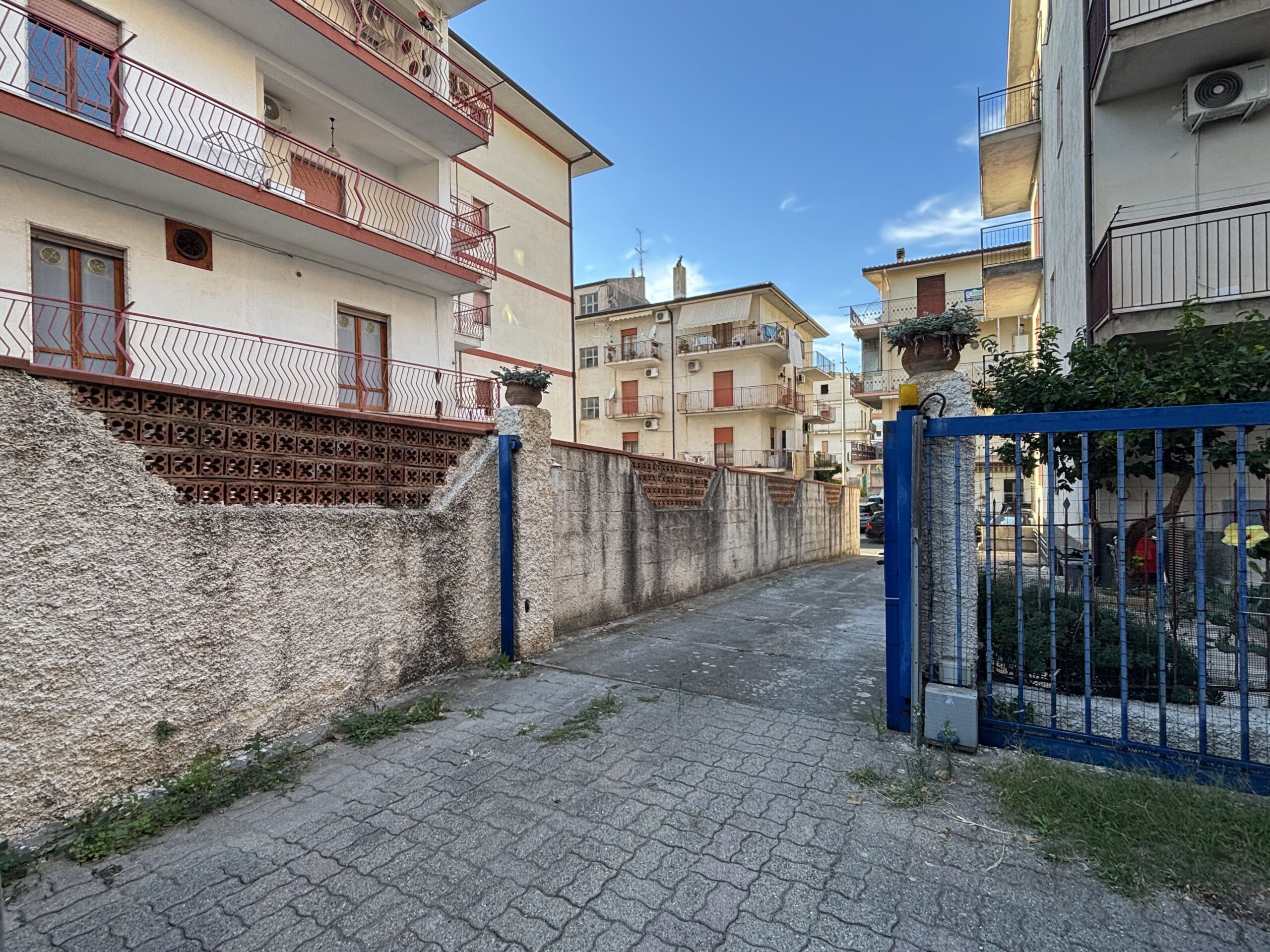 Large flat in Cetraro - air conditioning, balconies.