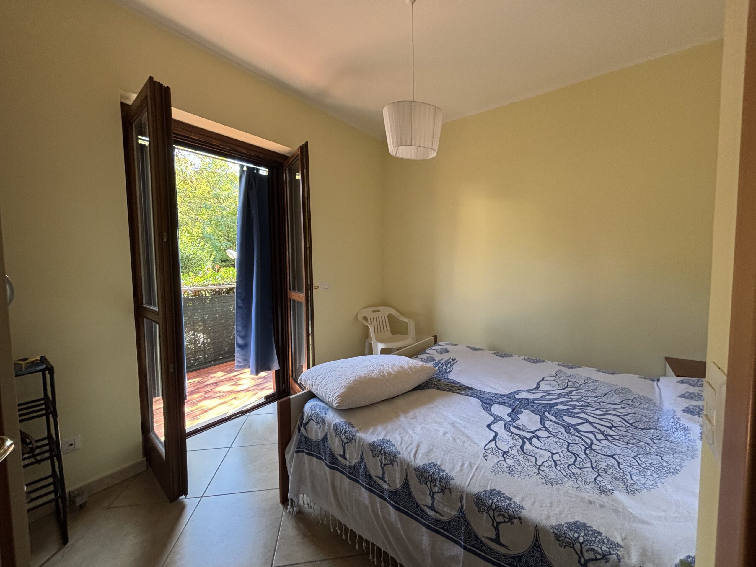 High ground flat in Longobardi.