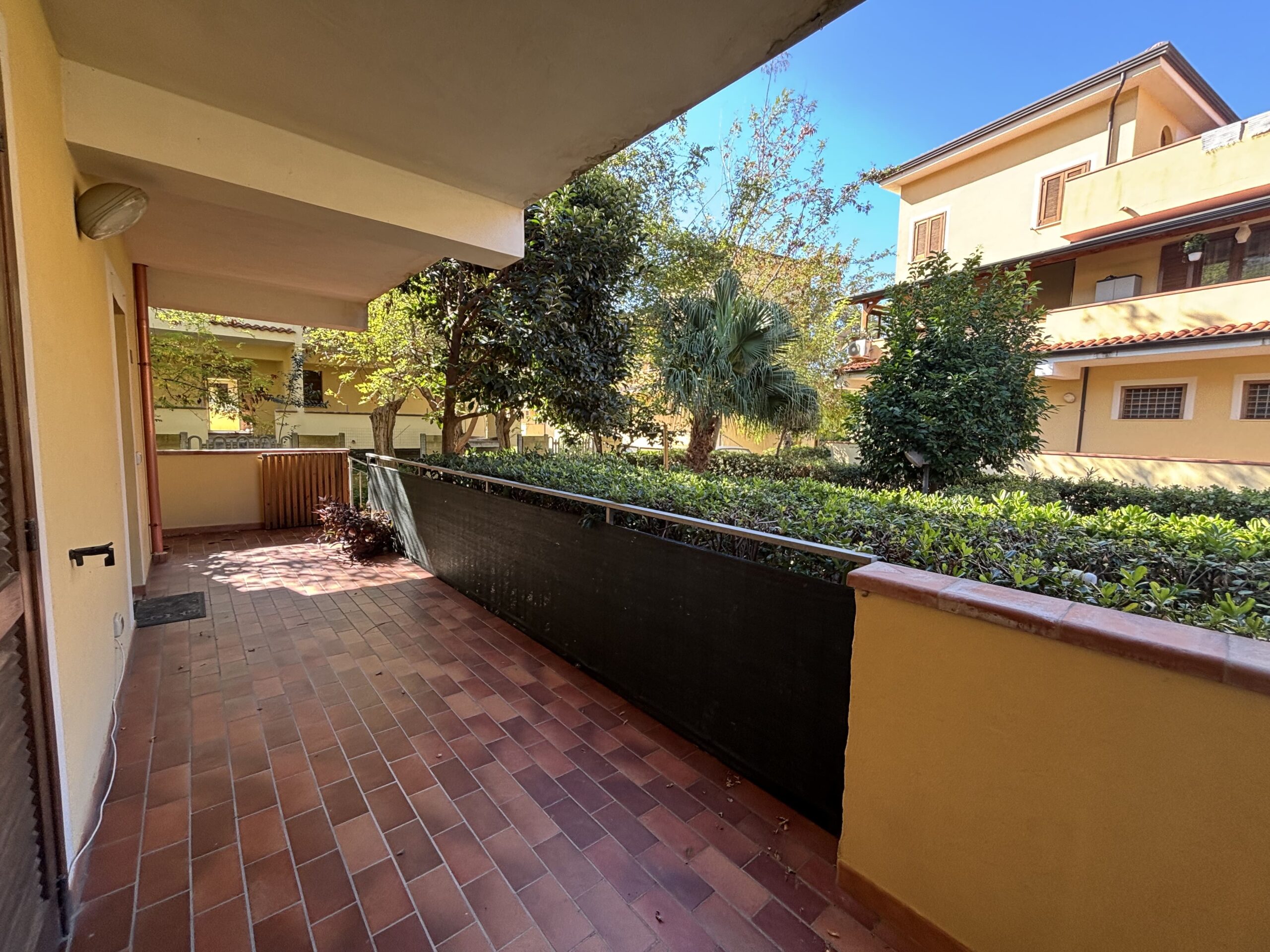 High ground flat in Longobardi.