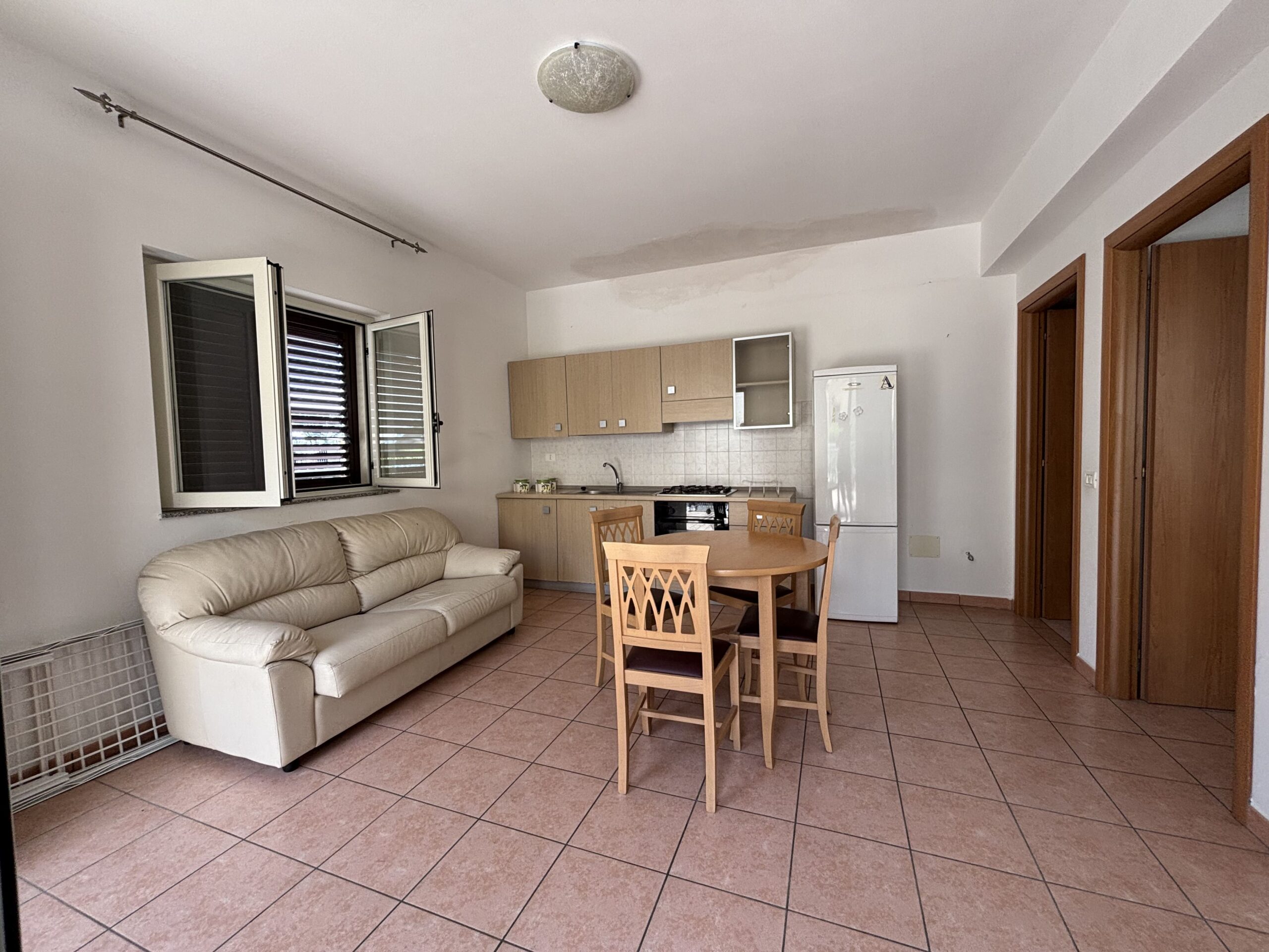 San Lucido - flat by the sea, on a gated estate with swimming pool.