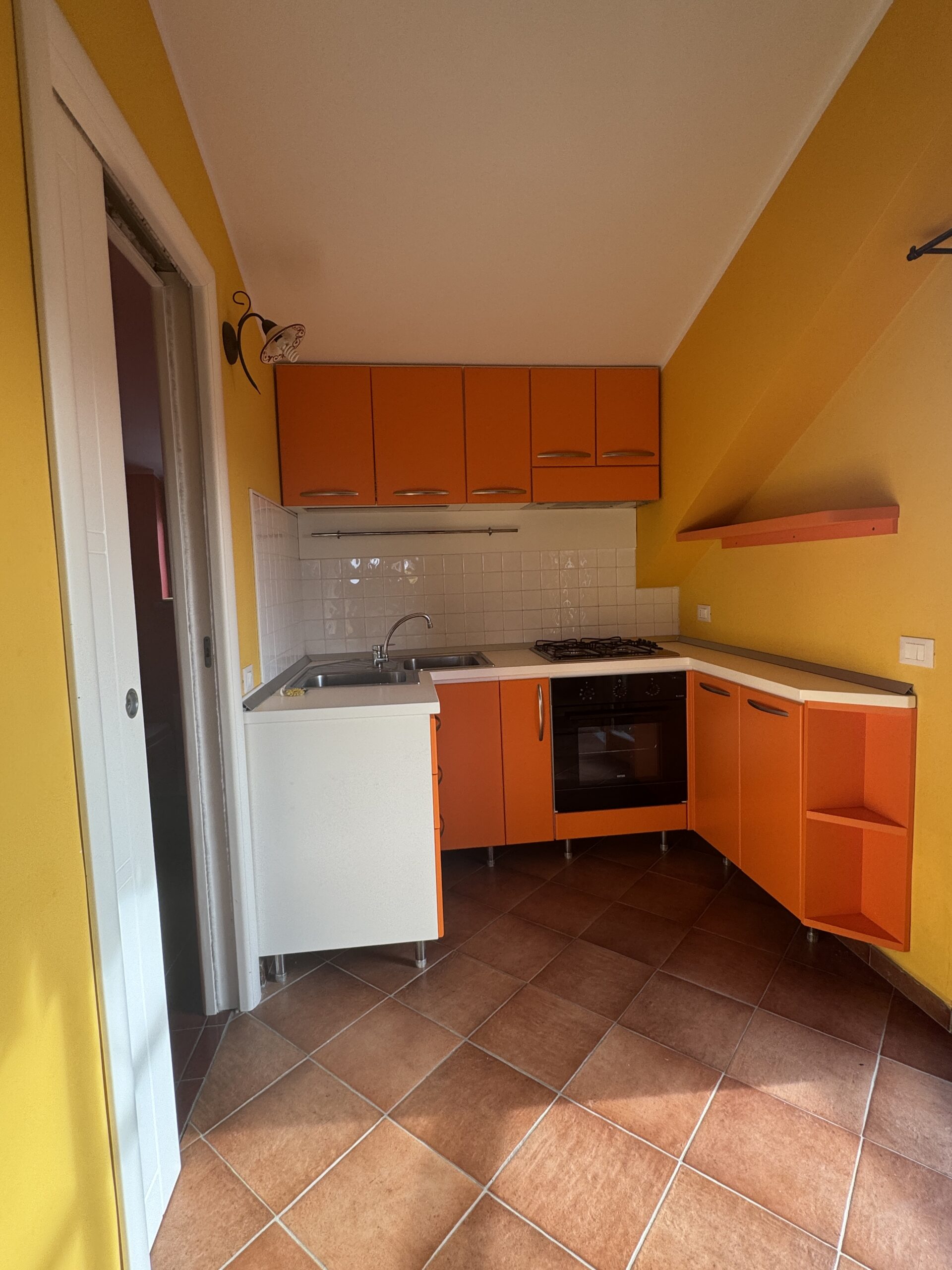 Guardia Piemontese - renovated flat 200 metres from the sea.