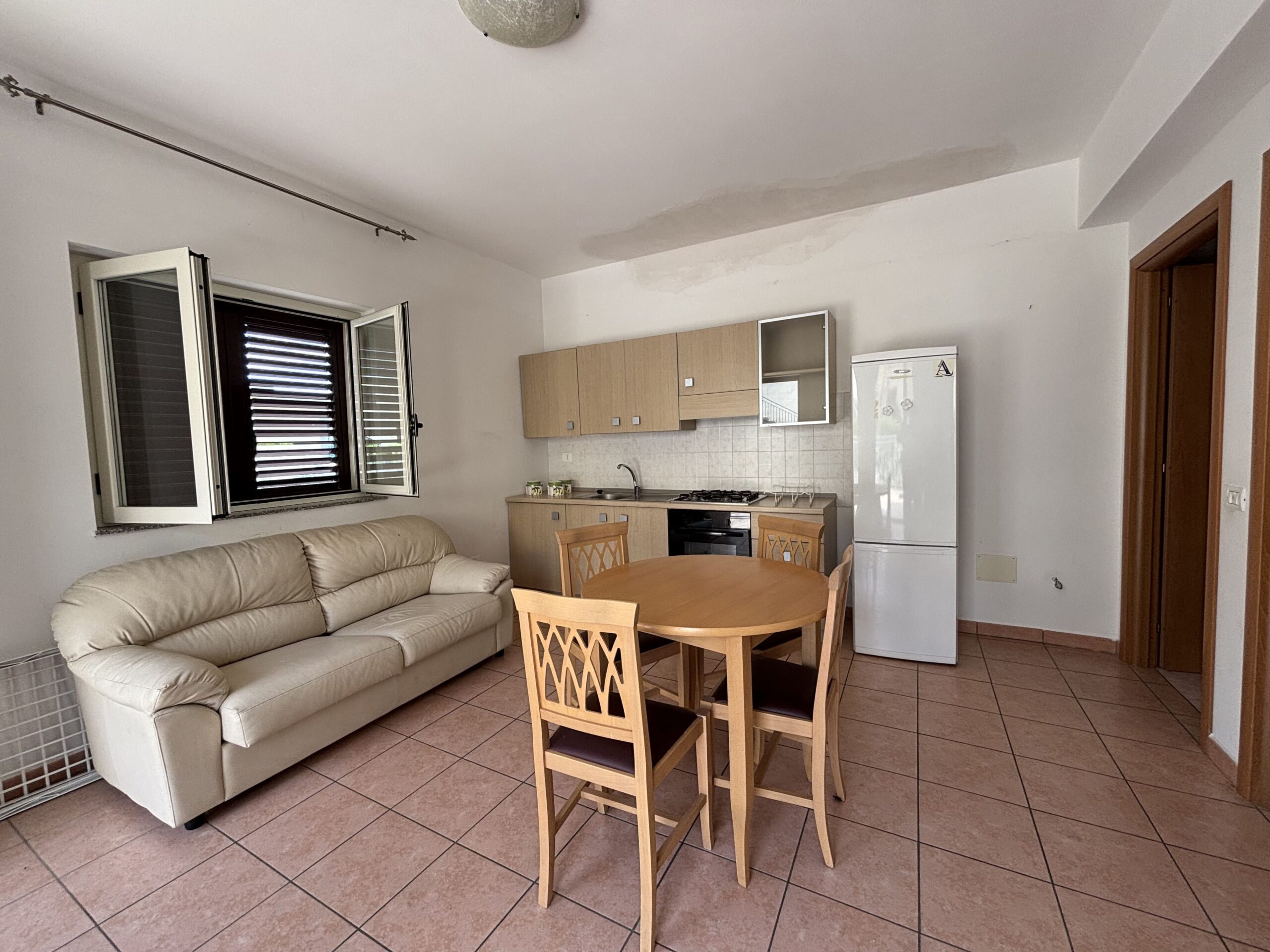 San Lucido - flat by the sea, on a gated estate with swimming pool.