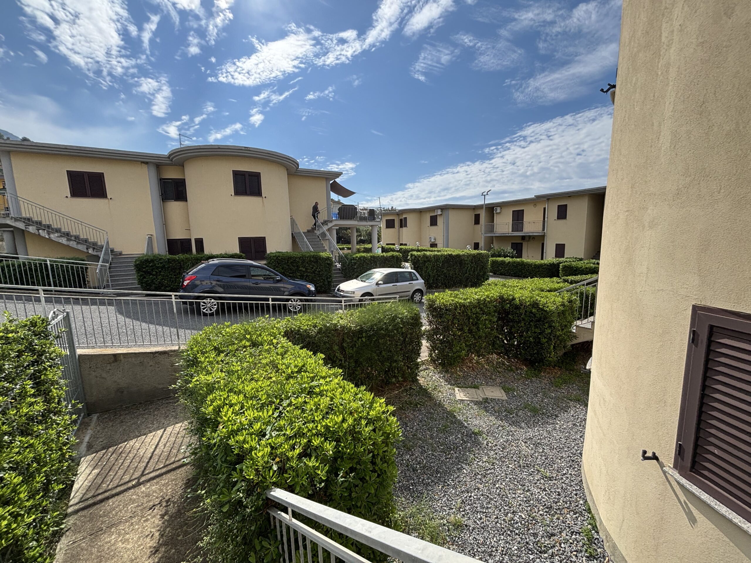 San Lucido - flat by the sea, on a gated estate with swimming pool.