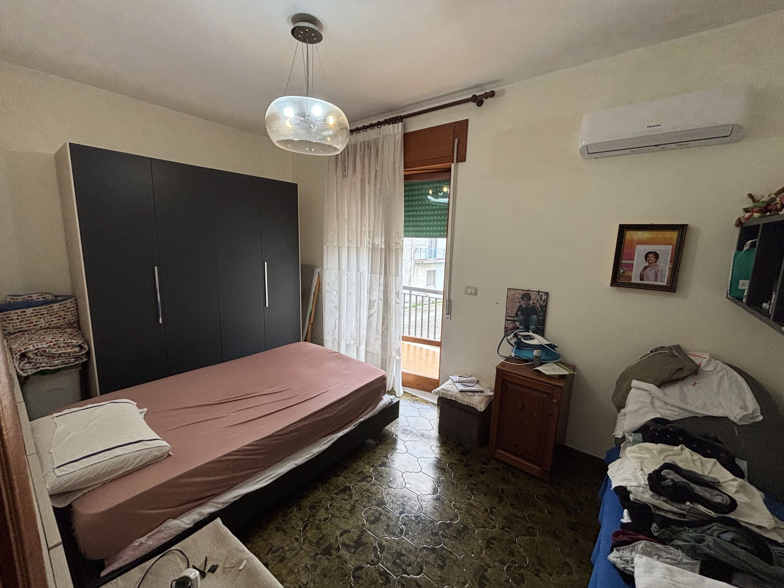 Three-storey house with garage in Santa Rosalia (Acquappesa).