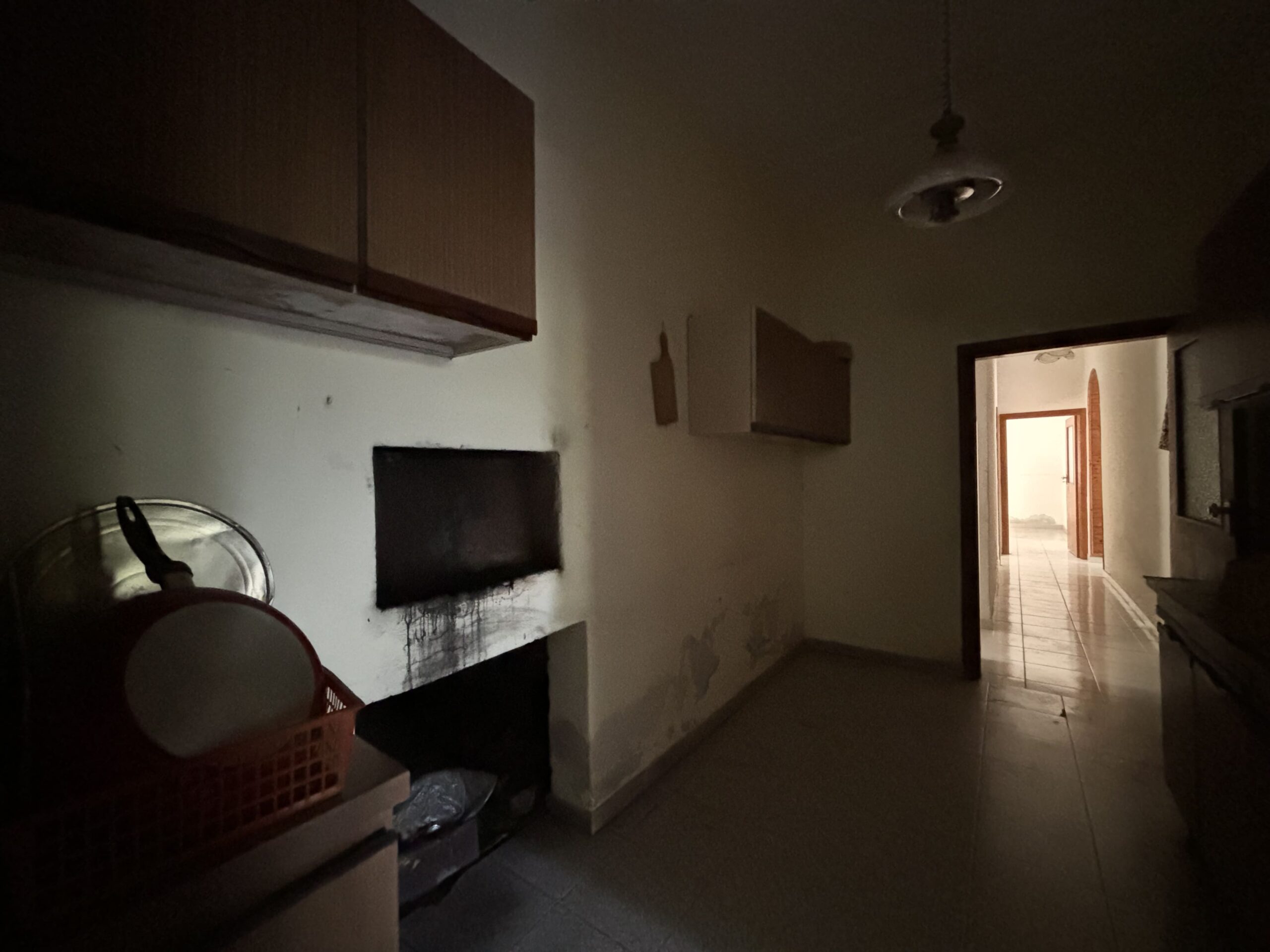 Nemoli-Roccazzo - house to renovate with large garden, surrounded by greenery.