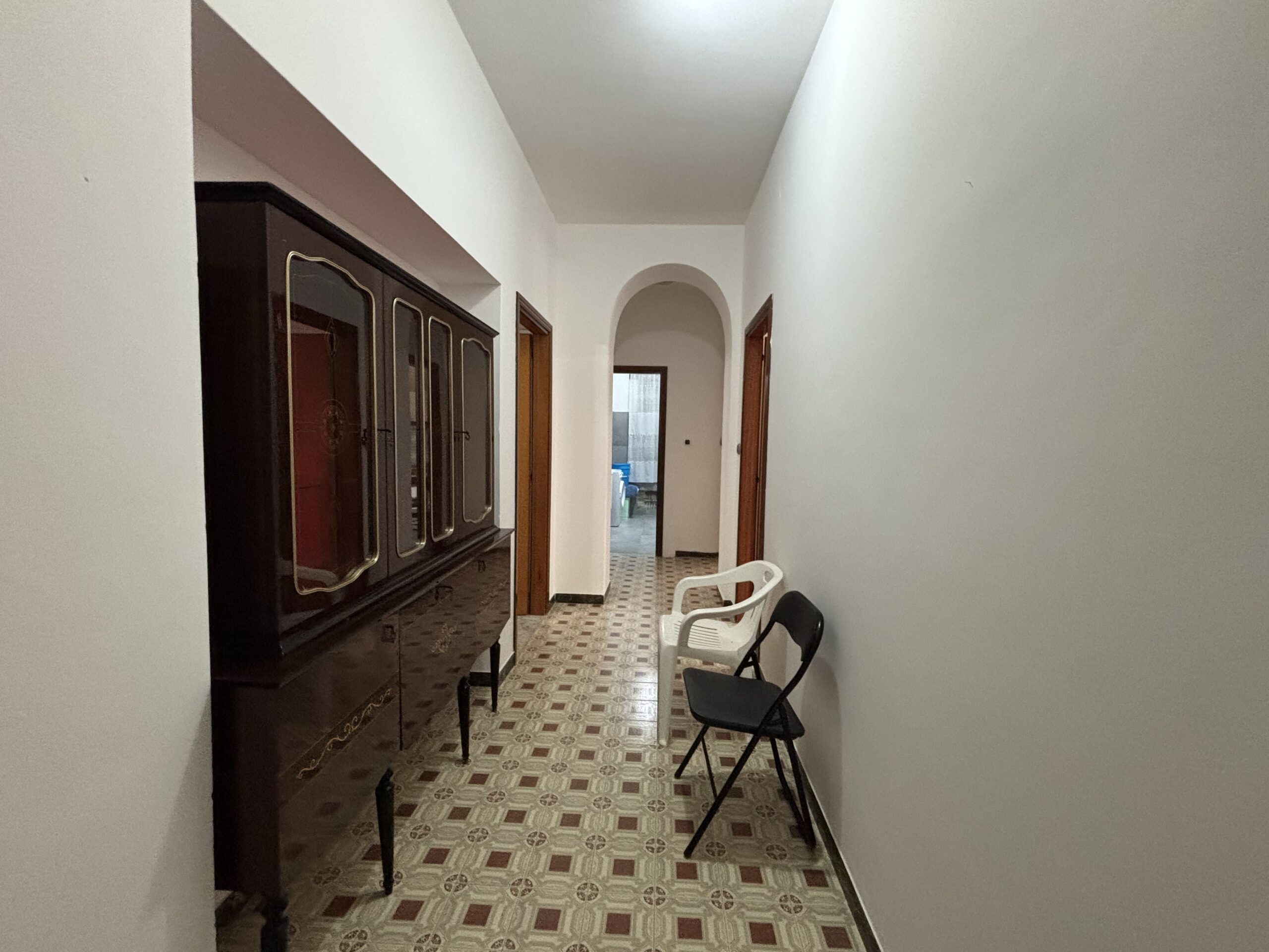 Three-storey house with garage in Santa Rosalia (Acquappesa).