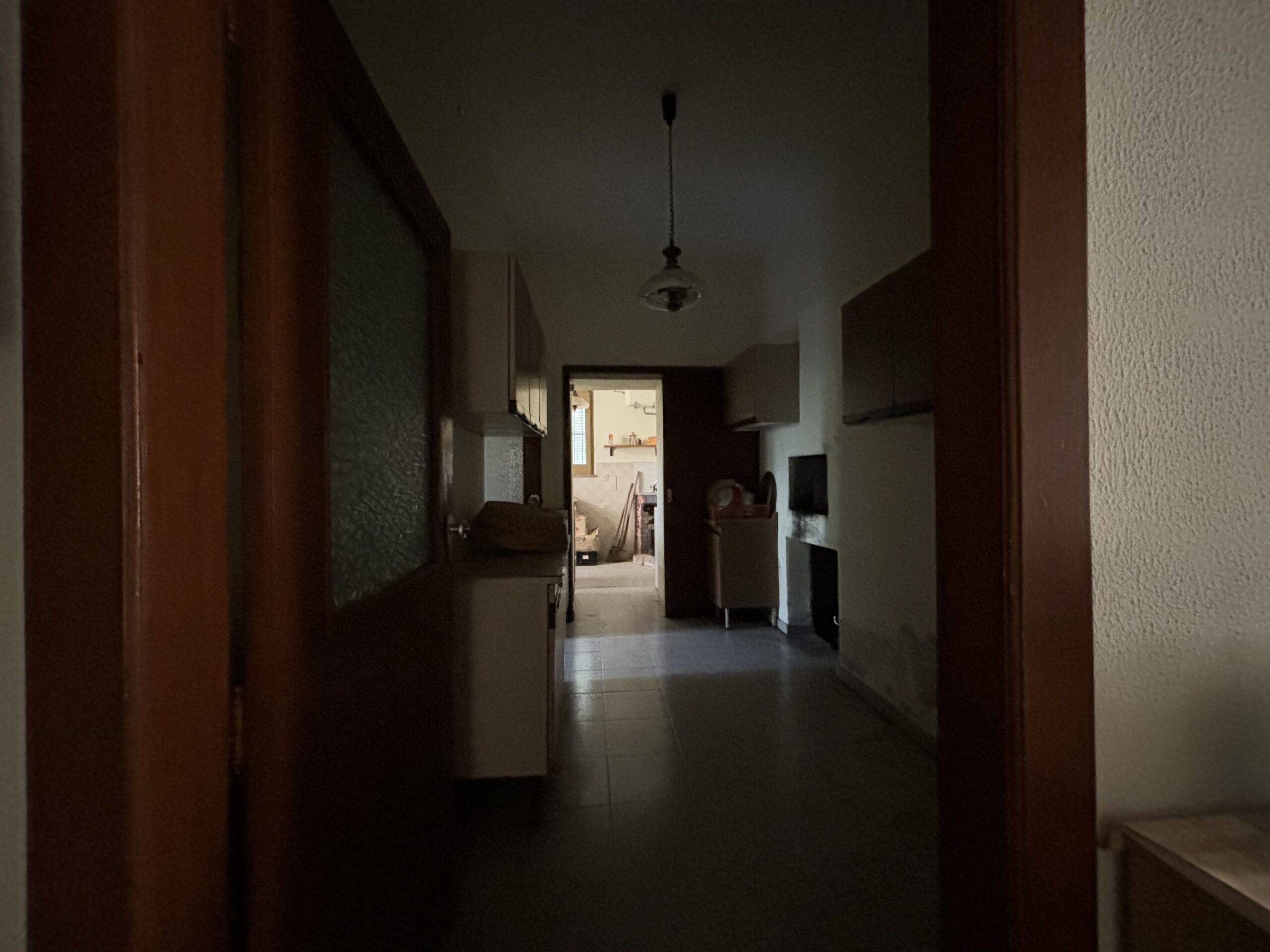 Nemoli-Roccazzo - house to renovate with large garden, surrounded by greenery.