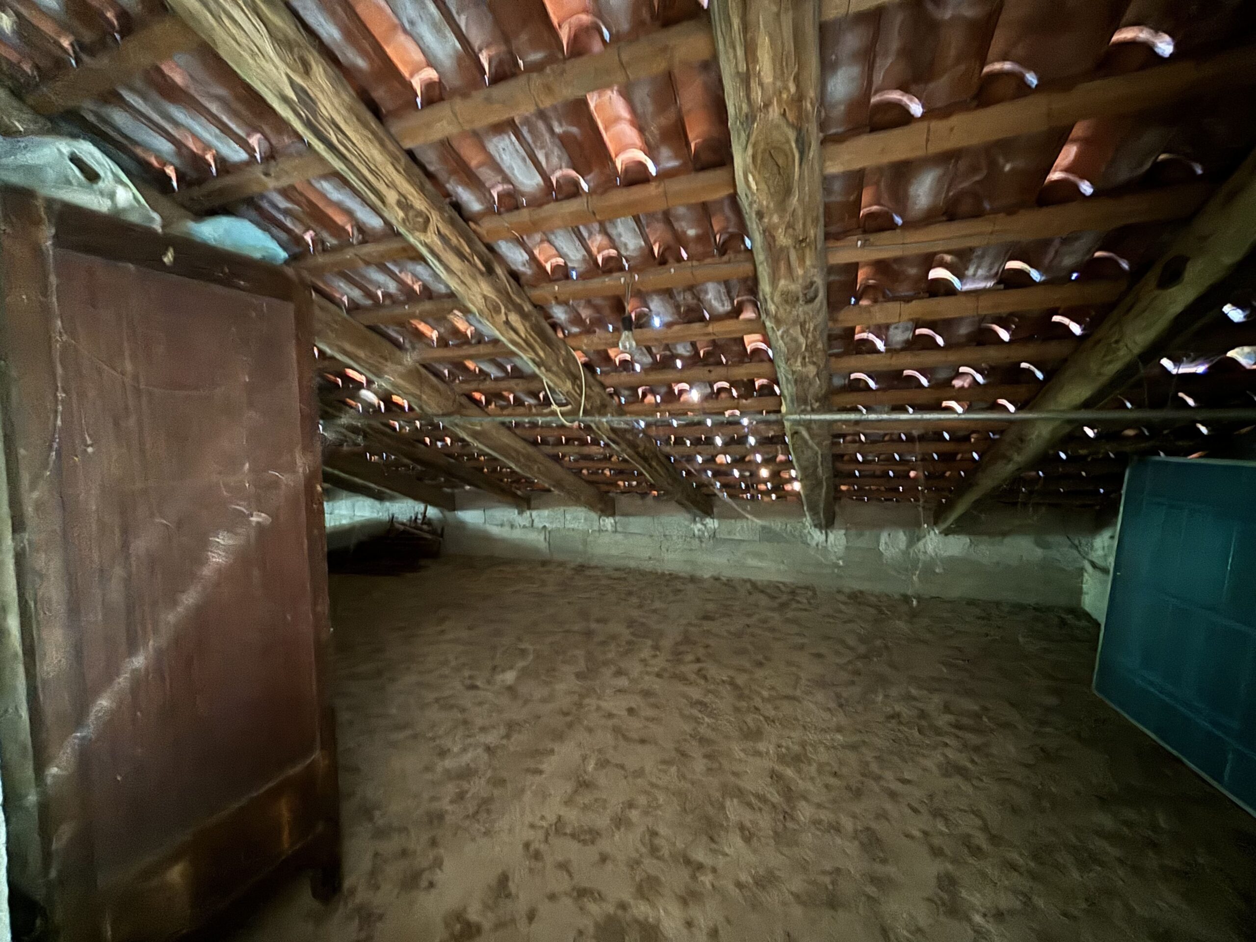 Nemoli-Roccazzo - house to renovate with large garden, surrounded by greenery.