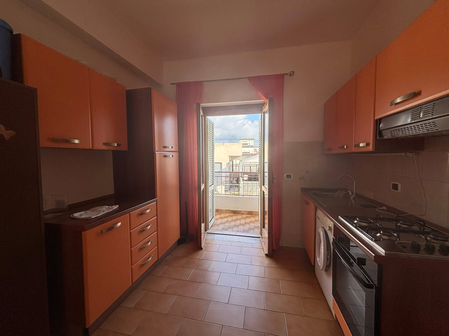 A flat in the centre and near the beach in Santa Maria del Cedro.