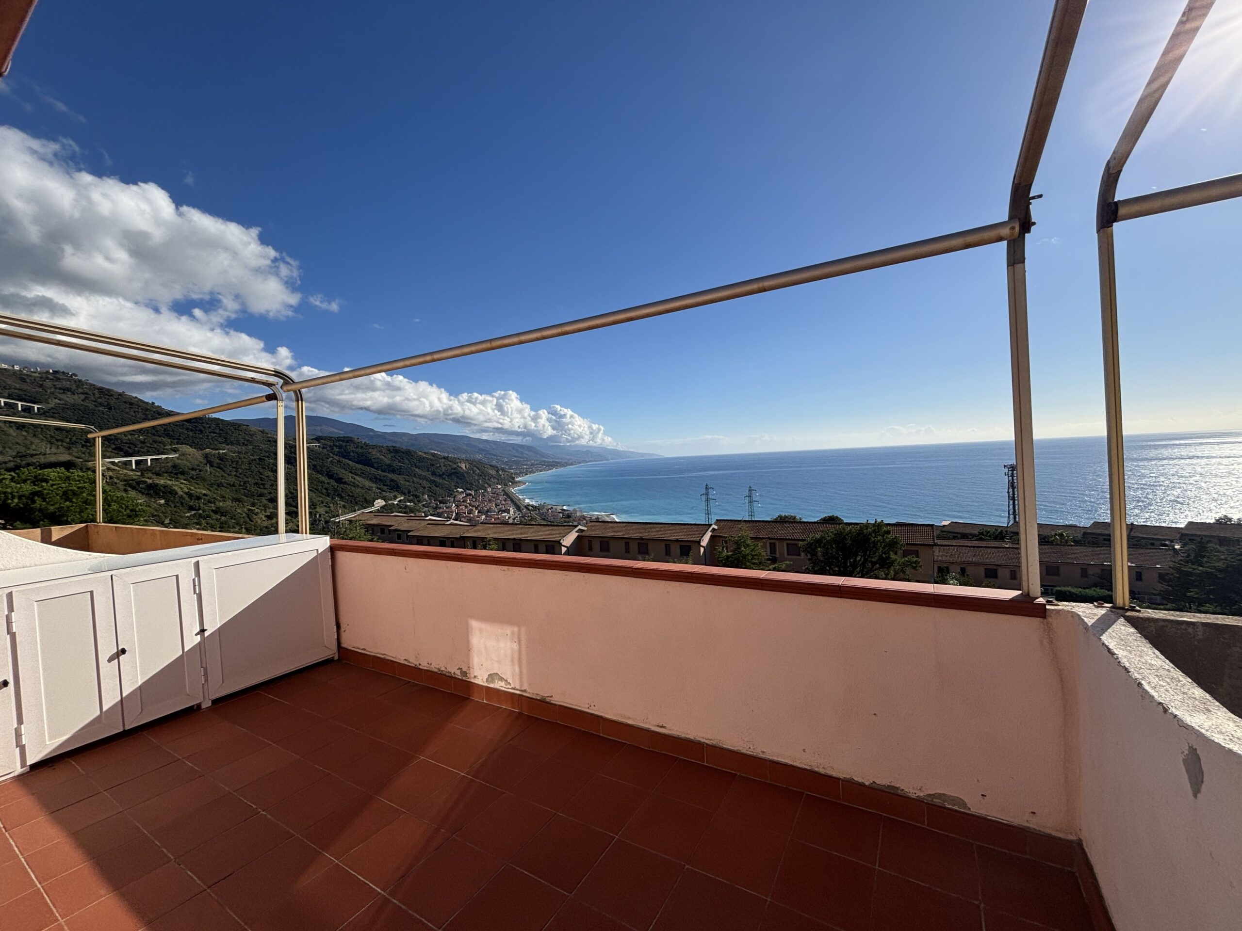 Renovated flat with sea view - Santa Rosalia, Acquappesa.