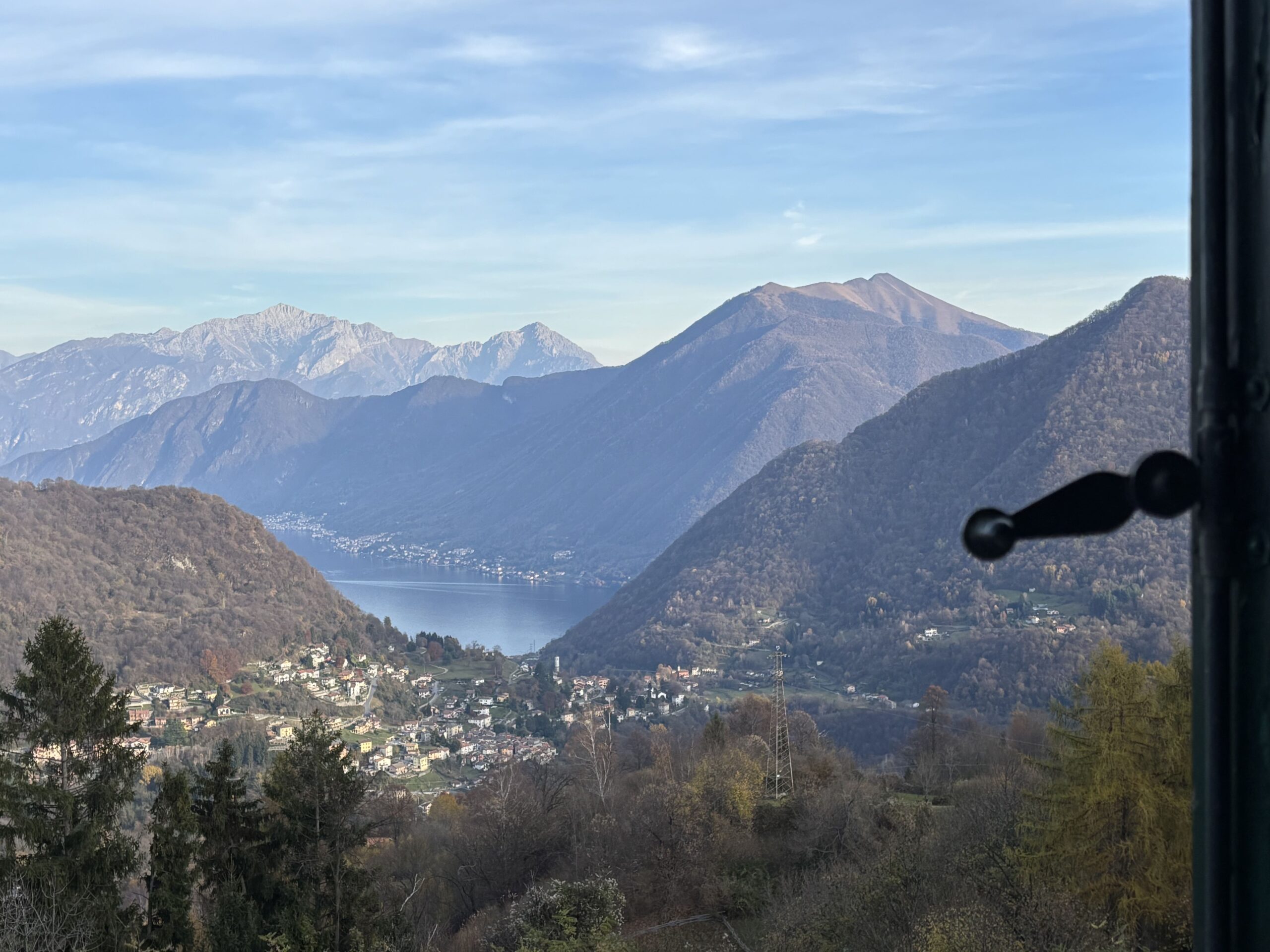 Perełka z widokiem na Jezioro Como w Casasco d’Intelvi