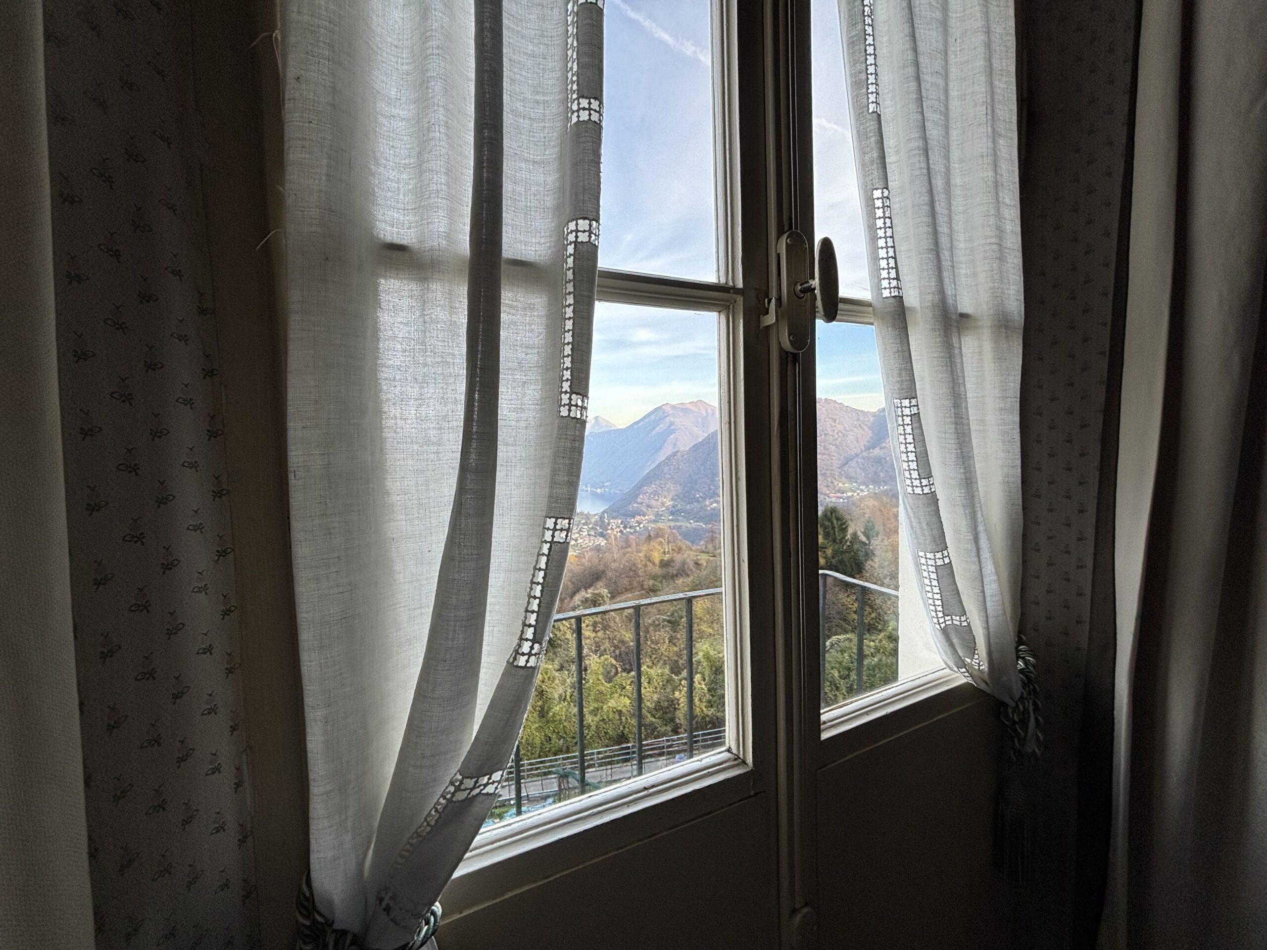 Perełka z widokiem na Jezioro Como w Casasco d’Intelvi