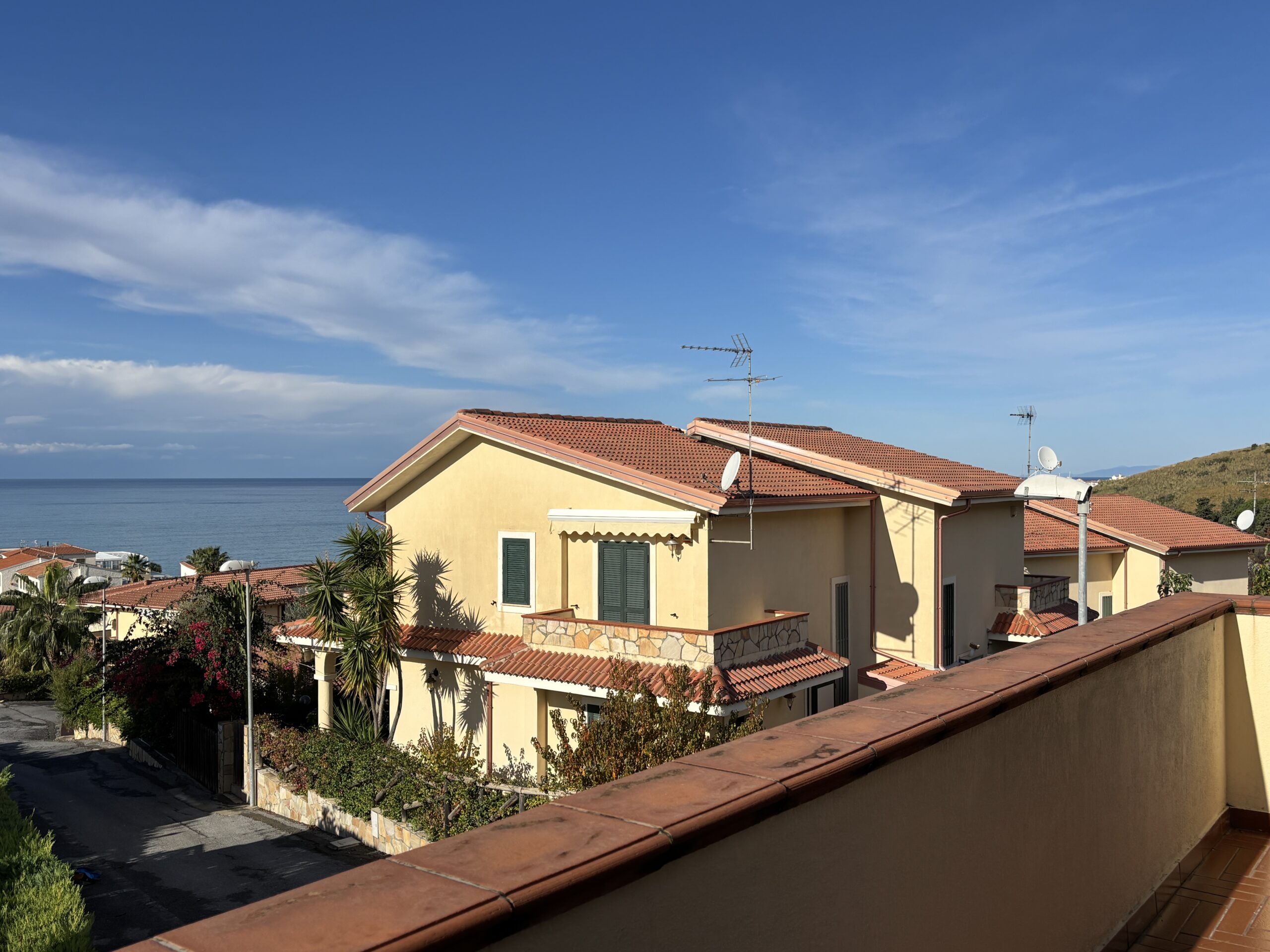 Exclusive villa in Santa Litterata/ Belvedere - garden, terrace, sea view.