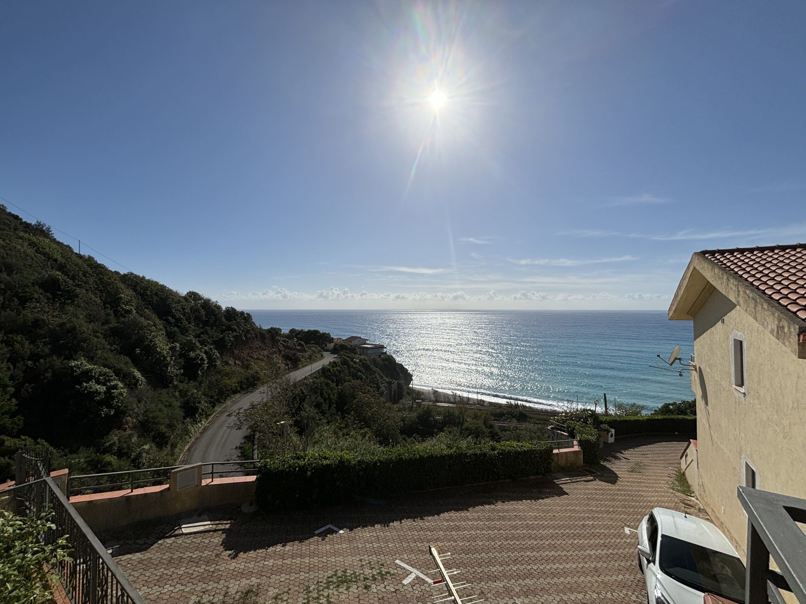 Cittadella del Capo - flat with exceptional terrace and sea view.