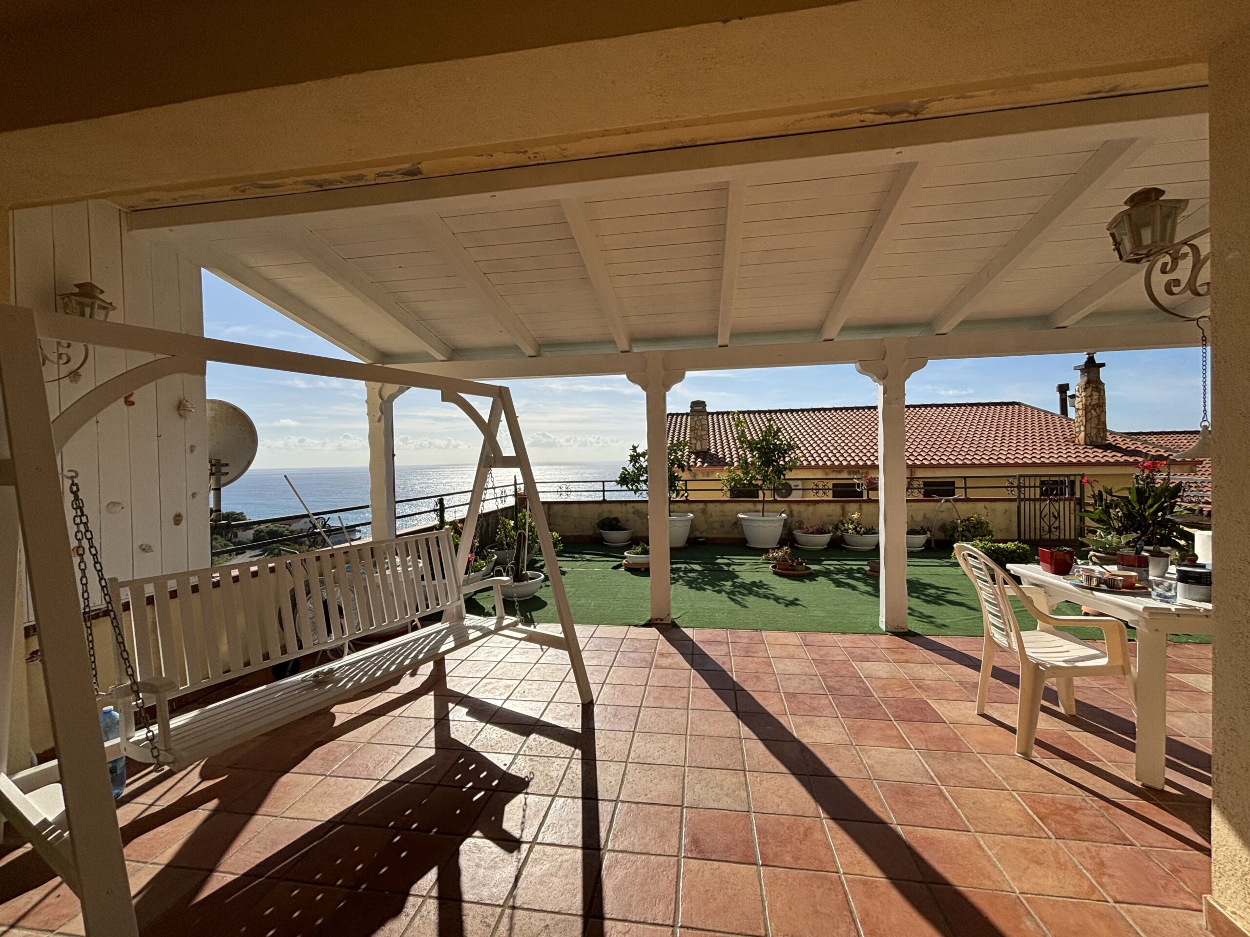 Cittadella del Capo - flat with exceptional terrace and sea view.