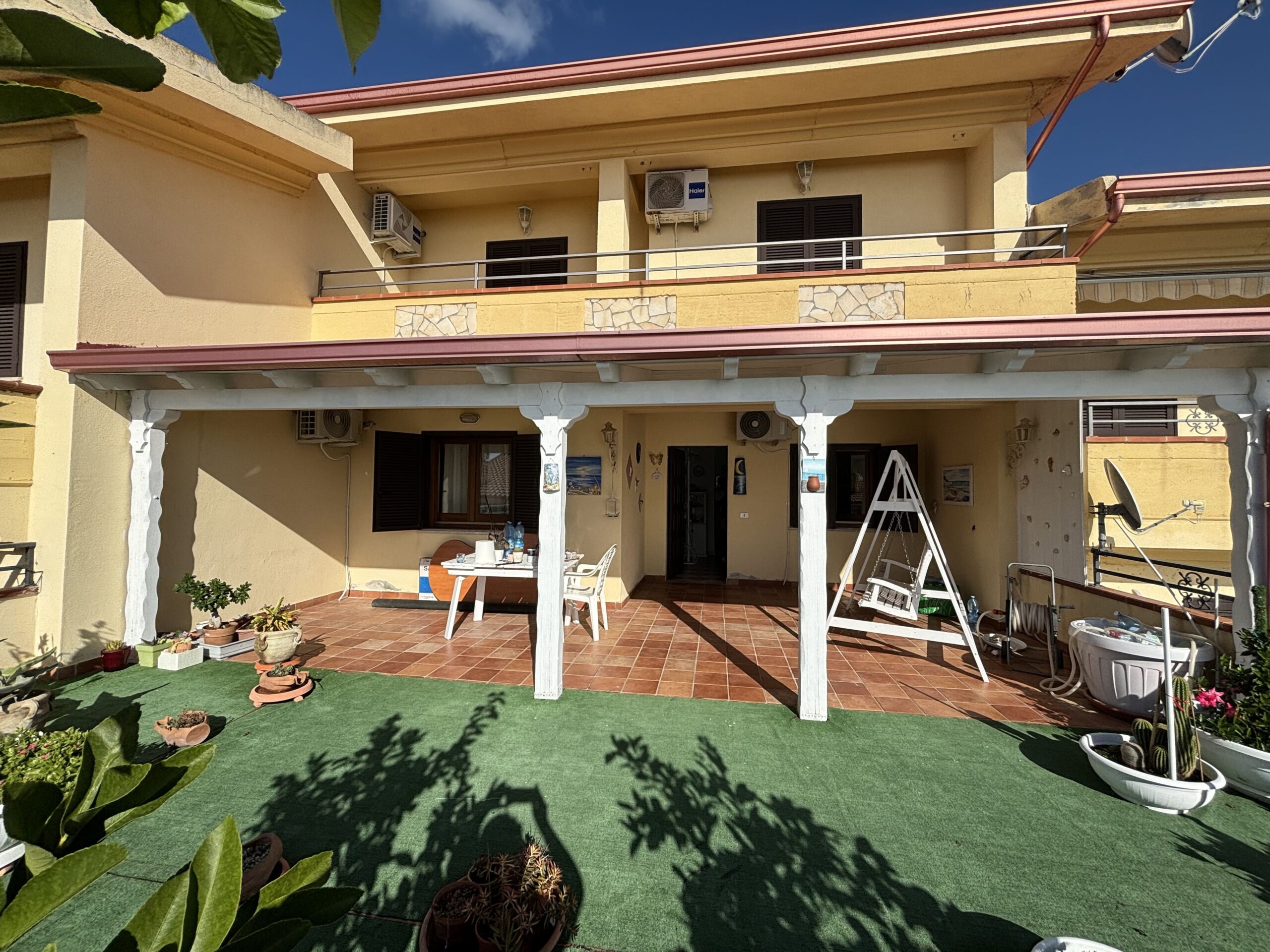 Cittadella del Capo - flat with exceptional terrace and sea view.