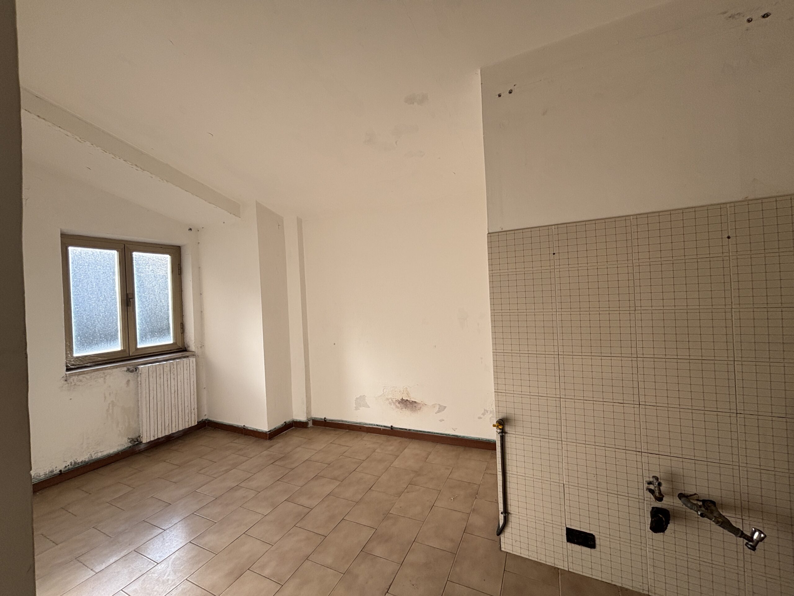 A flat surrounded by mountains with beautiful views - Sonnino, Lazio.