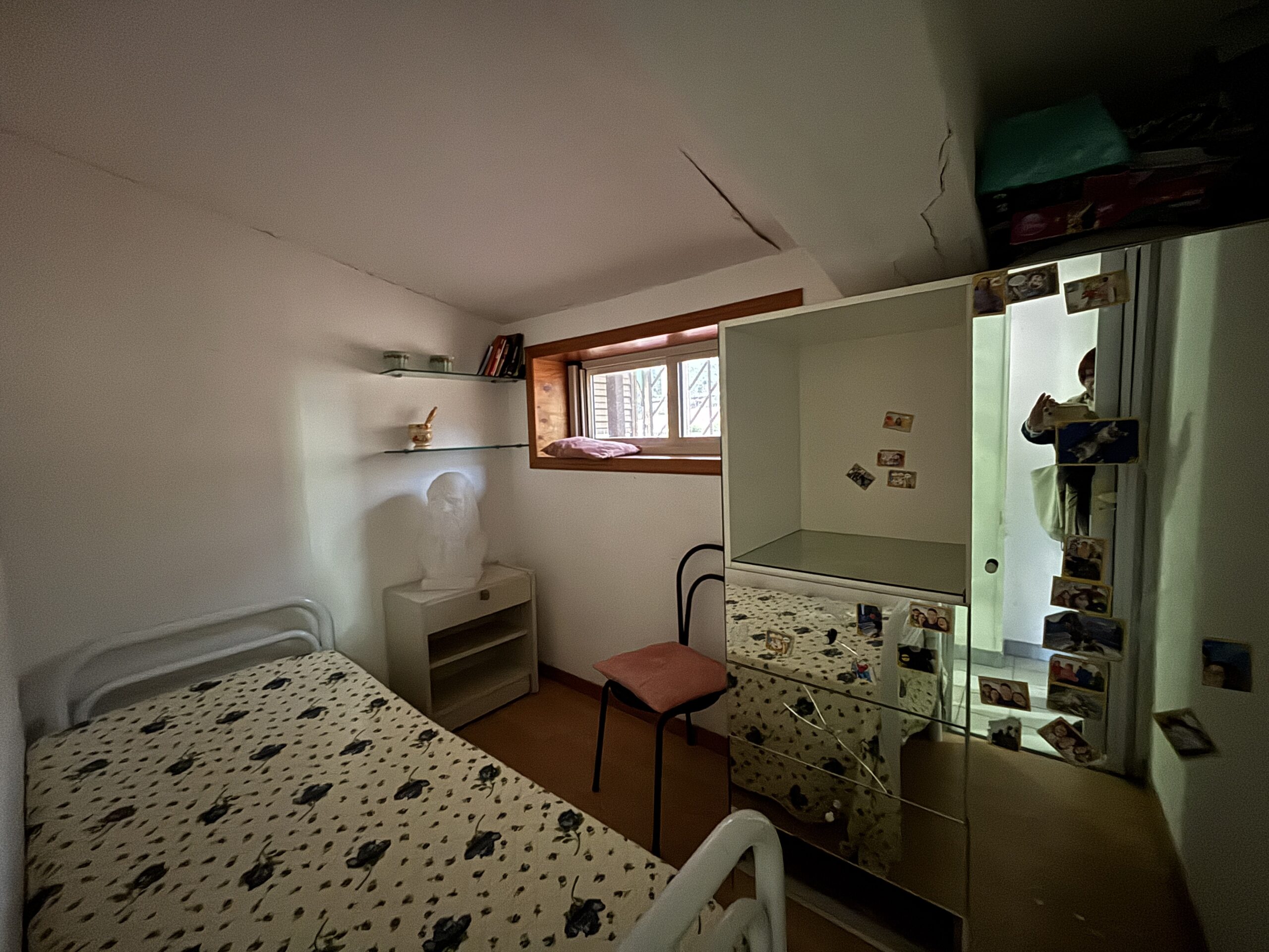 A flat with terrace in Cetraro, right by the sea.