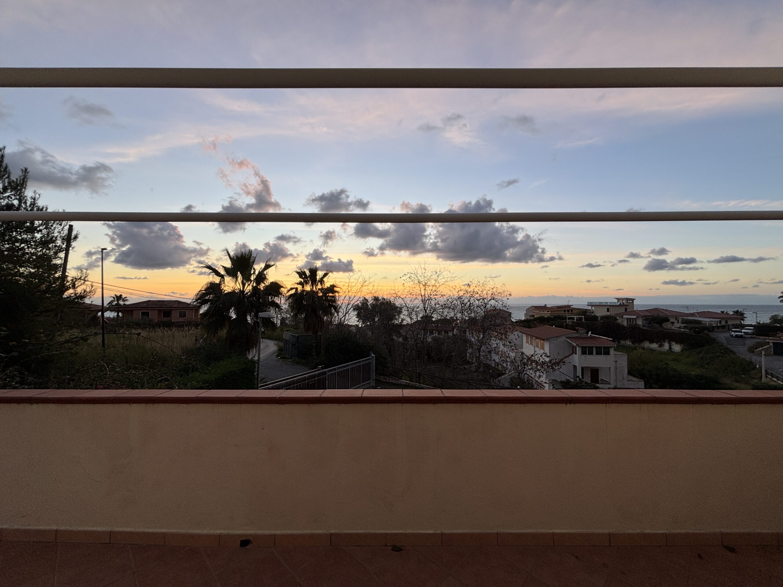 Exquisite property right by the sea in Diamante.