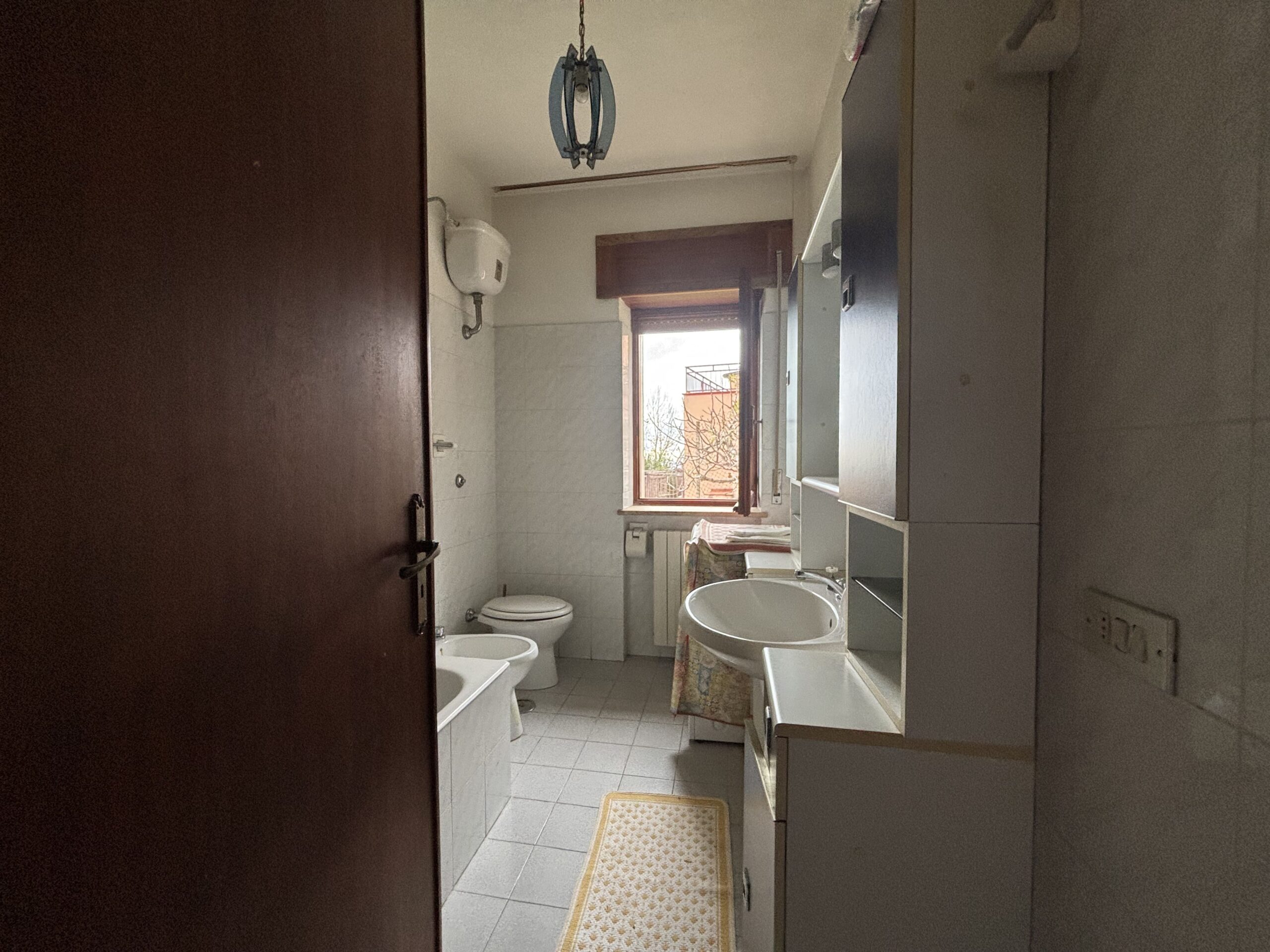 Independent house with garage and garden in Belvedere Marittimo.