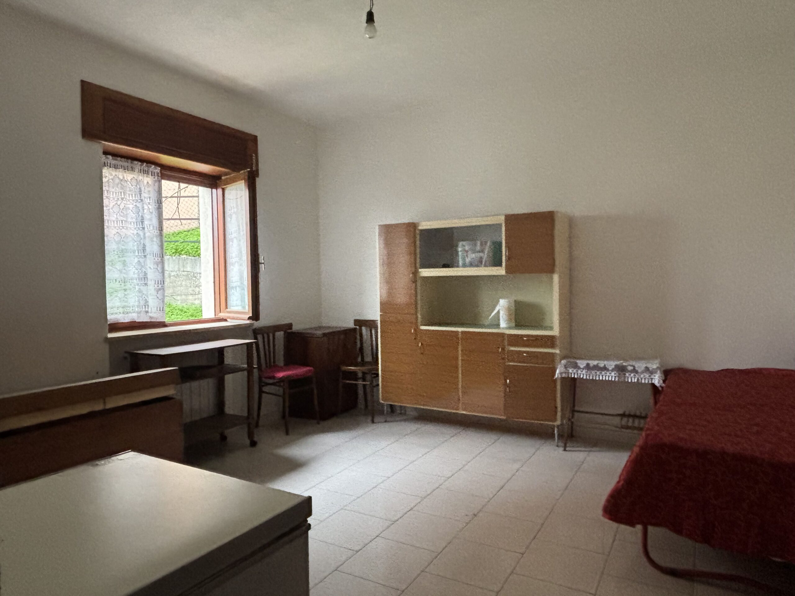 Independent house with garage and garden in Belvedere Marittimo.