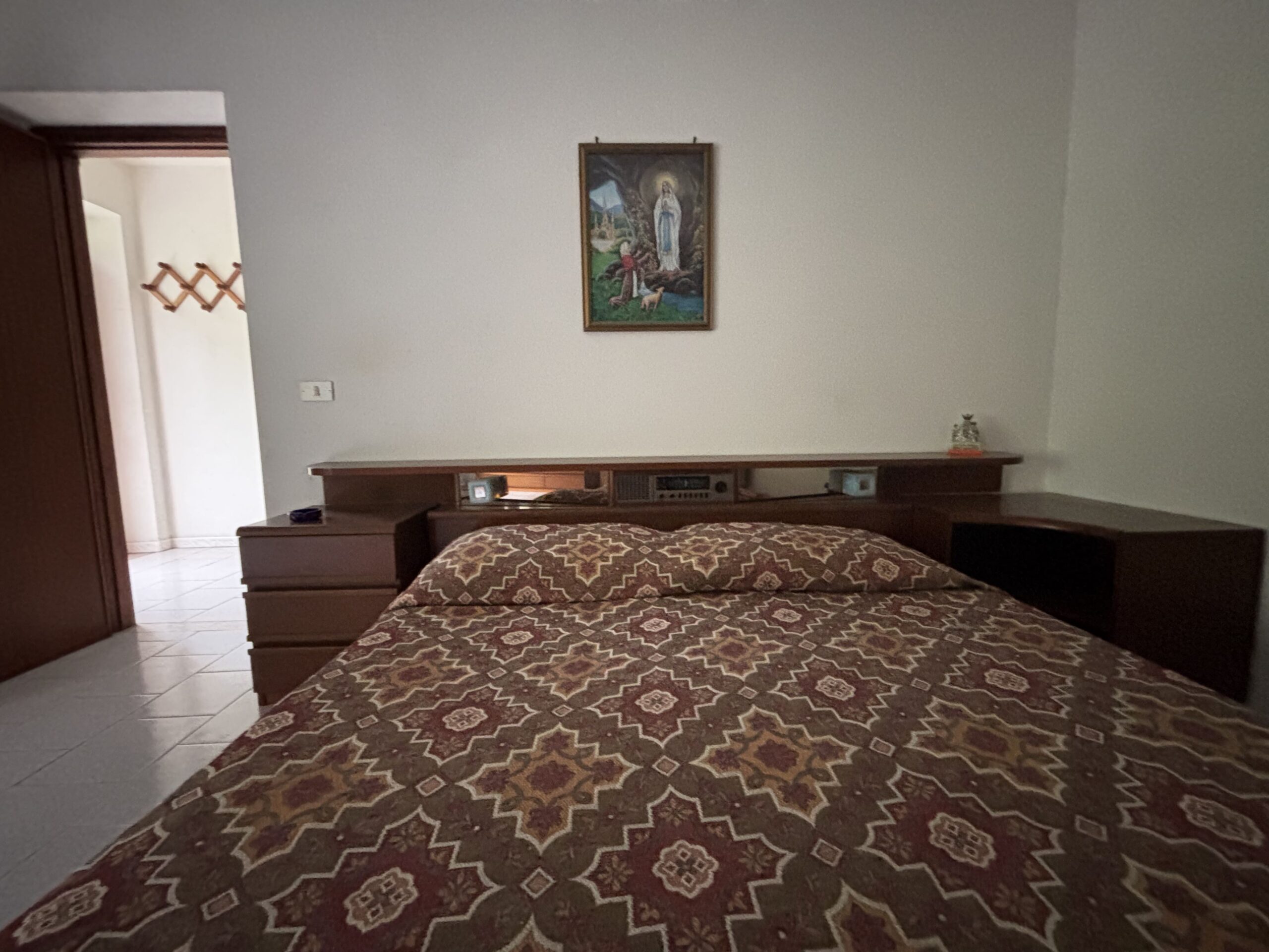 Independent house with garage and garden in Belvedere Marittimo.