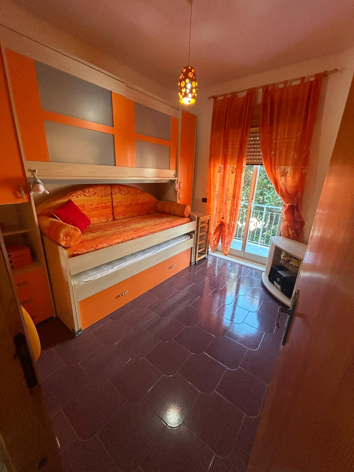 Retail-ready flat in Santa Maria del Cedro.