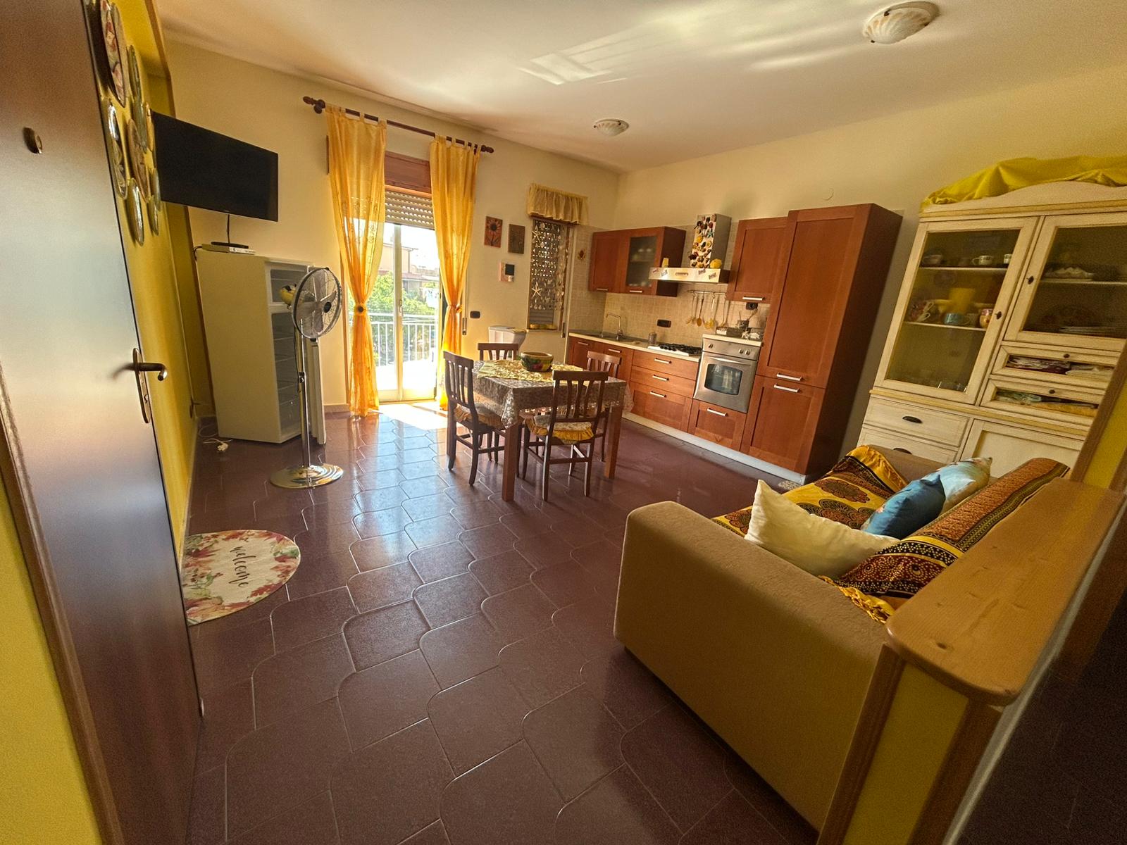 Retail-ready flat in Santa Maria del Cedro.