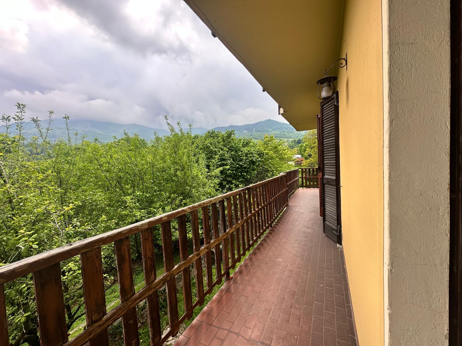 San Fedele Intelvi (Como) – mieszkanie z panoramicznym tarasem