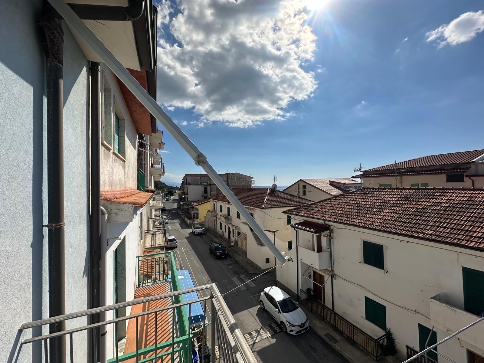 A condo with sea views in the heart of Acquappesa Marina.