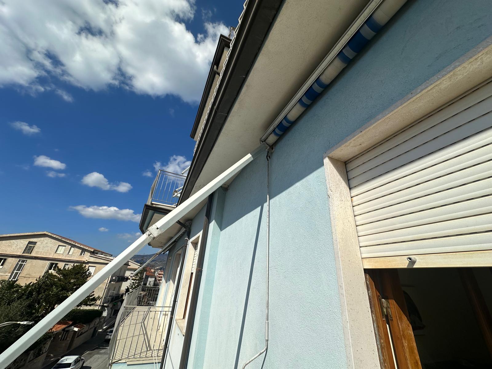 A condo with sea views in the heart of Acquappesa Marina.