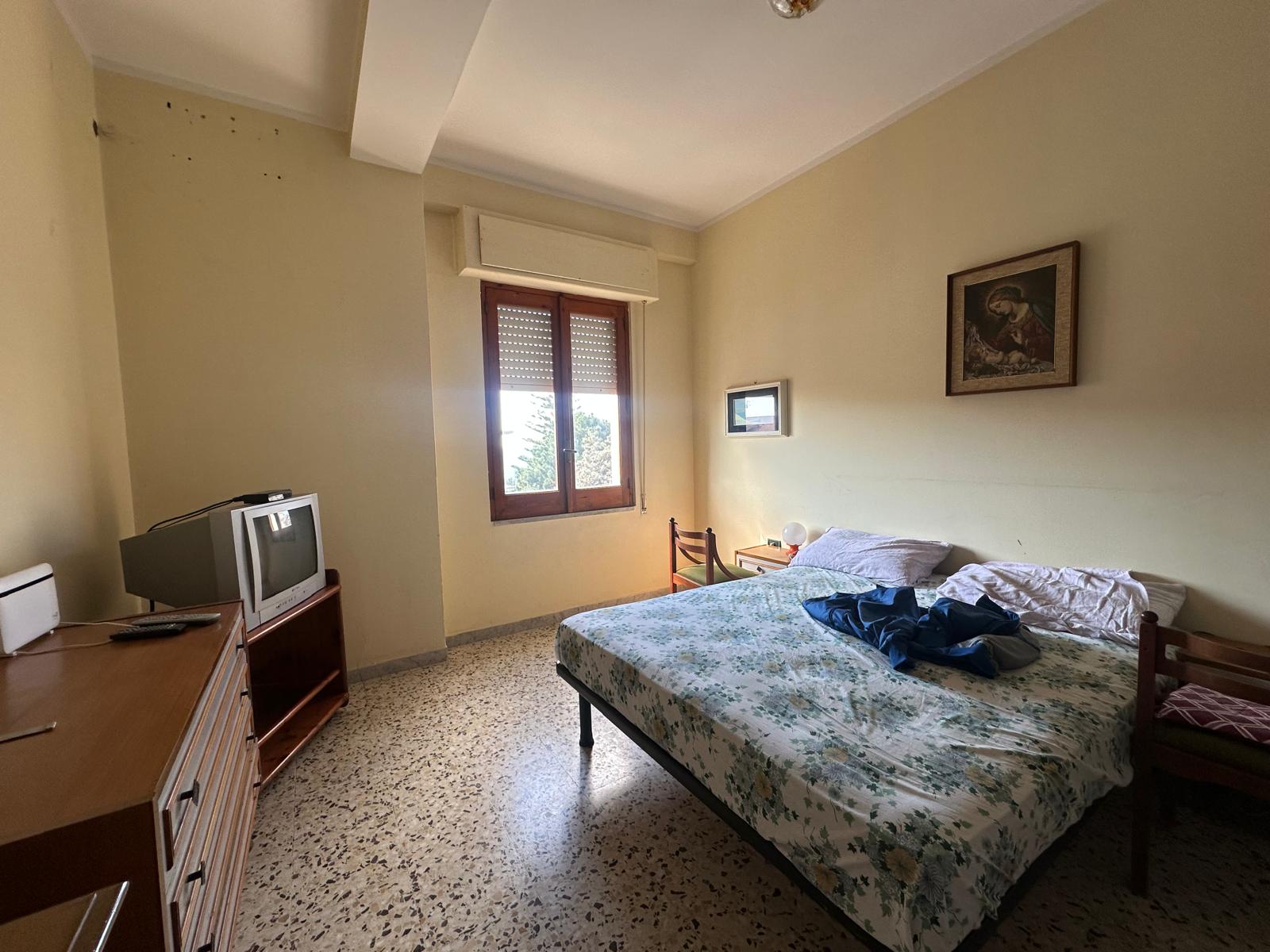 A condo with sea views in the heart of Acquappesa Marina.