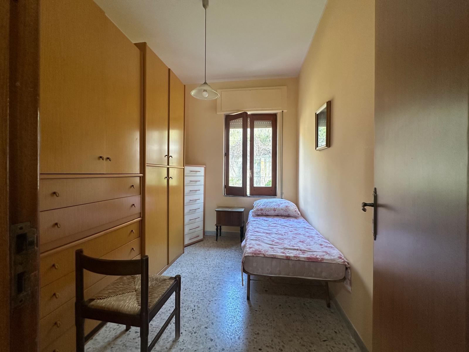 A condo with sea views in the heart of Acquappesa Marina.