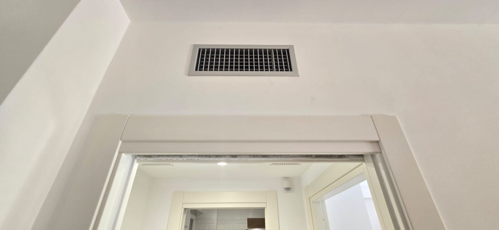 Two bedroom flat with direct beach access.