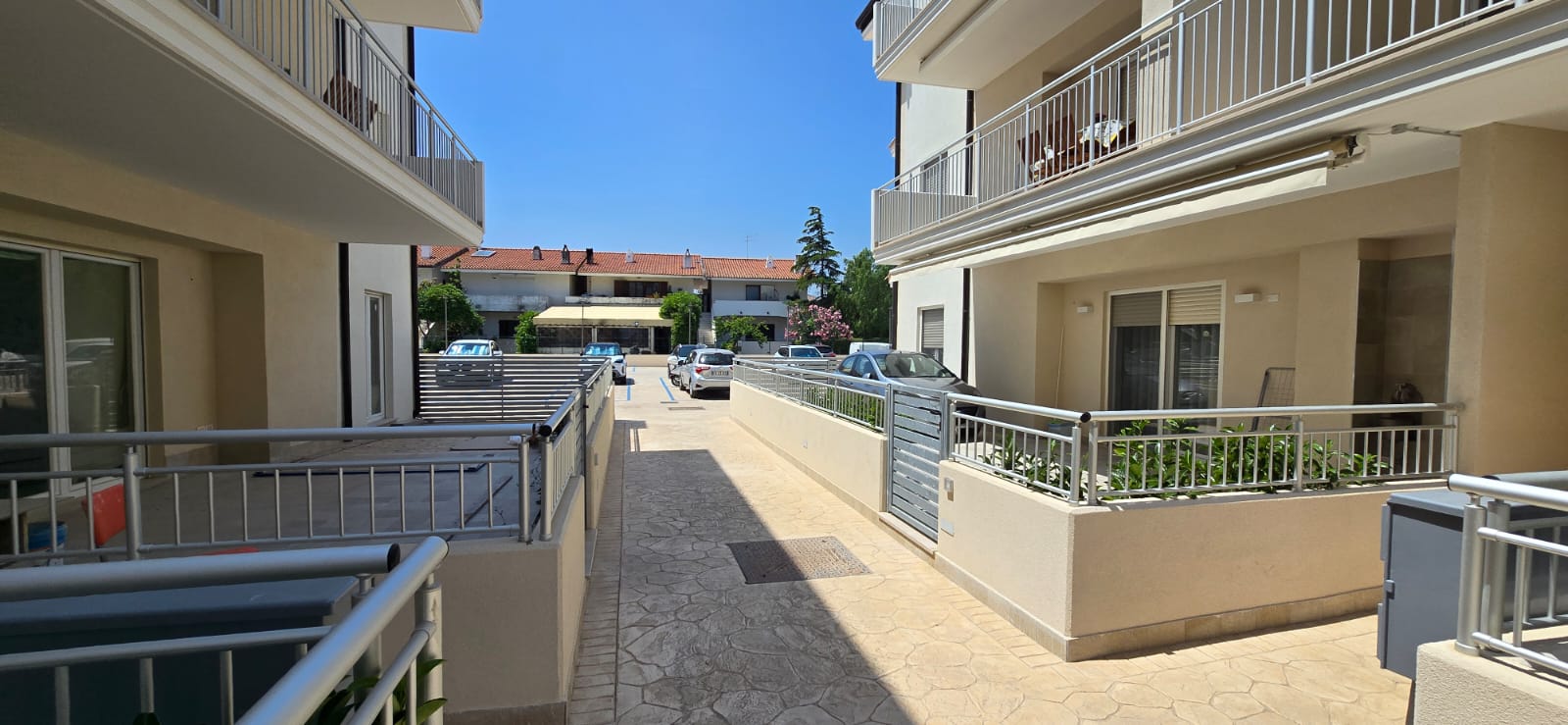 Two bedroom flat with direct beach access.