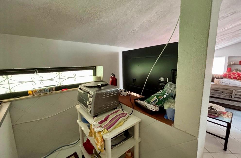 House with terrace on the Tyrrhenian Sea.