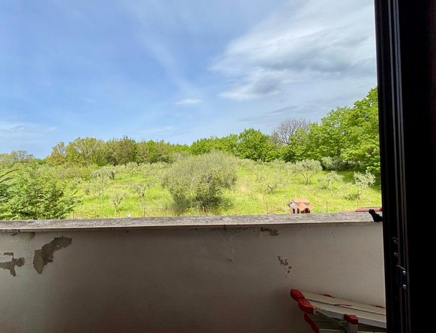 House with terrace on the Tyrrhenian Sea.