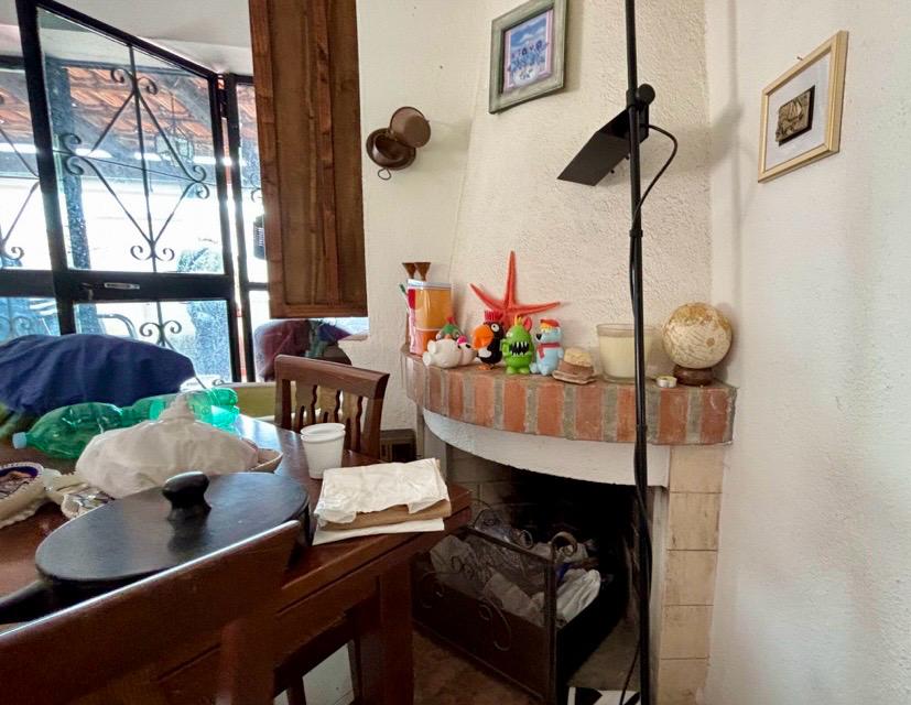 House with terrace on the Tyrrhenian Sea.