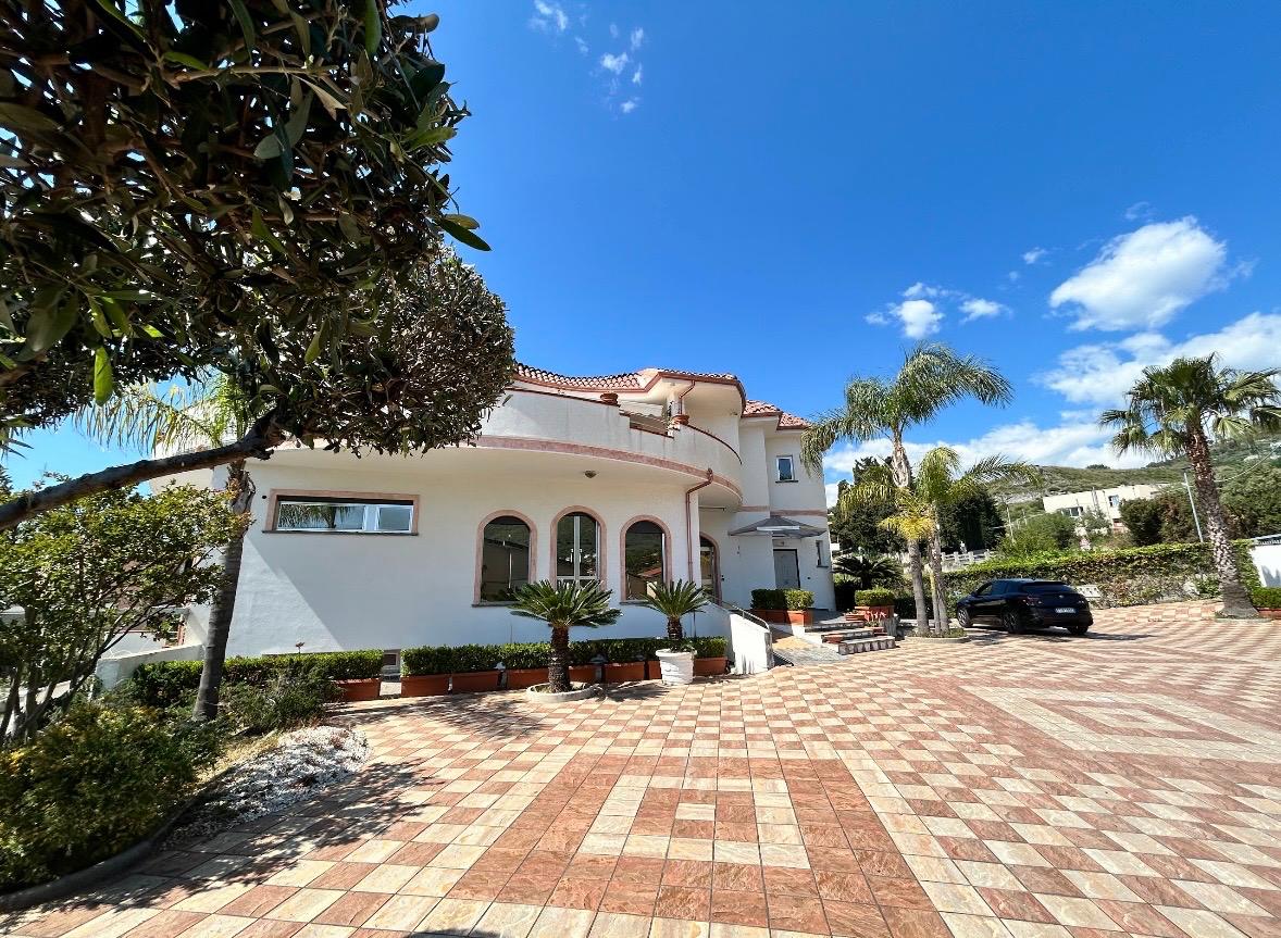 Dream villa in an exclusive neighbourhood.