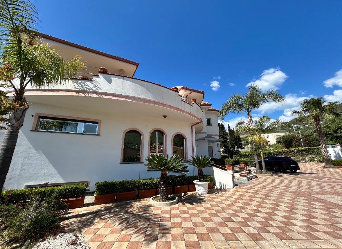 Dream villa in an exclusive neighbourhood.