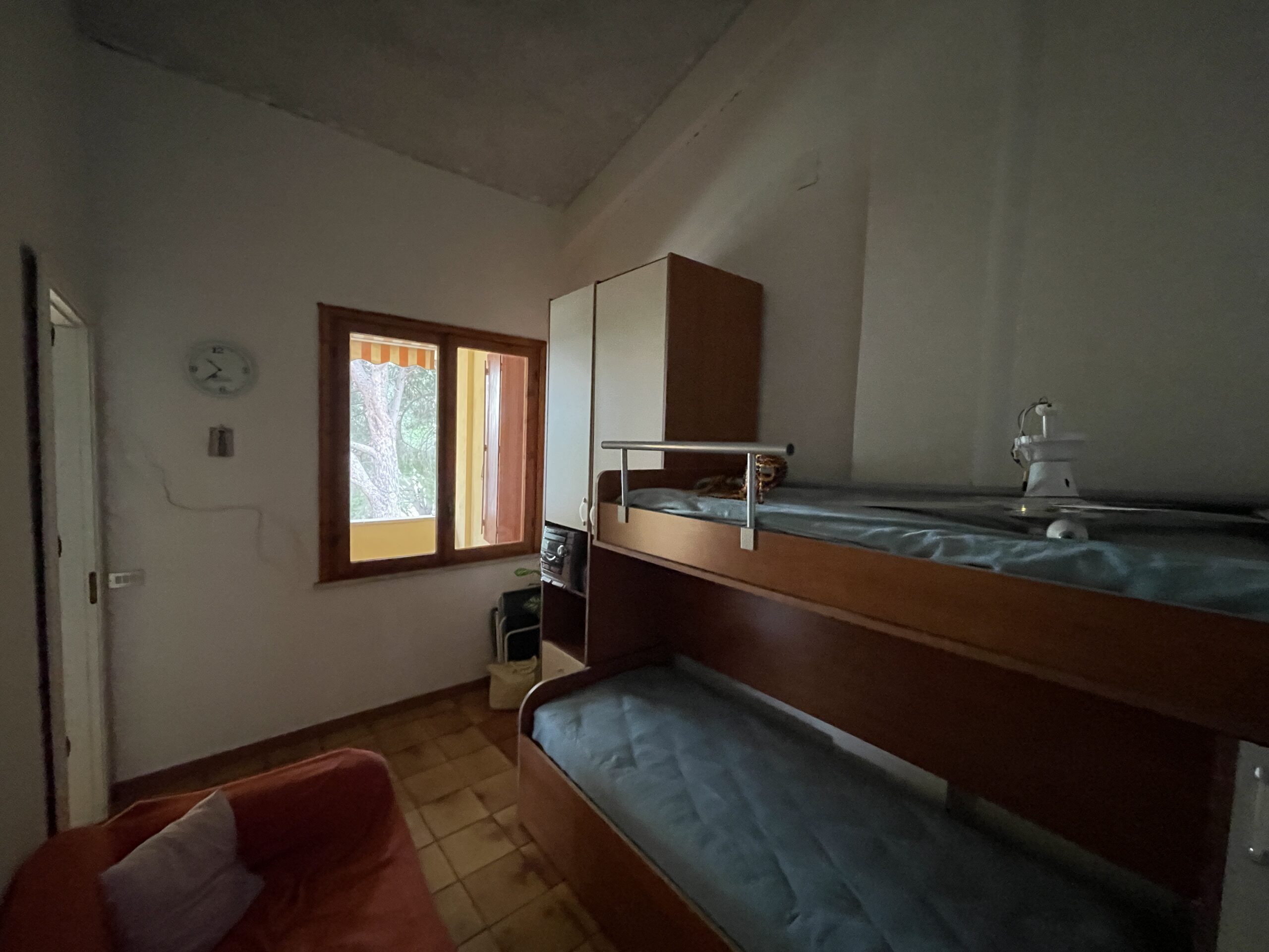 Convenient holiday home close to the airport.