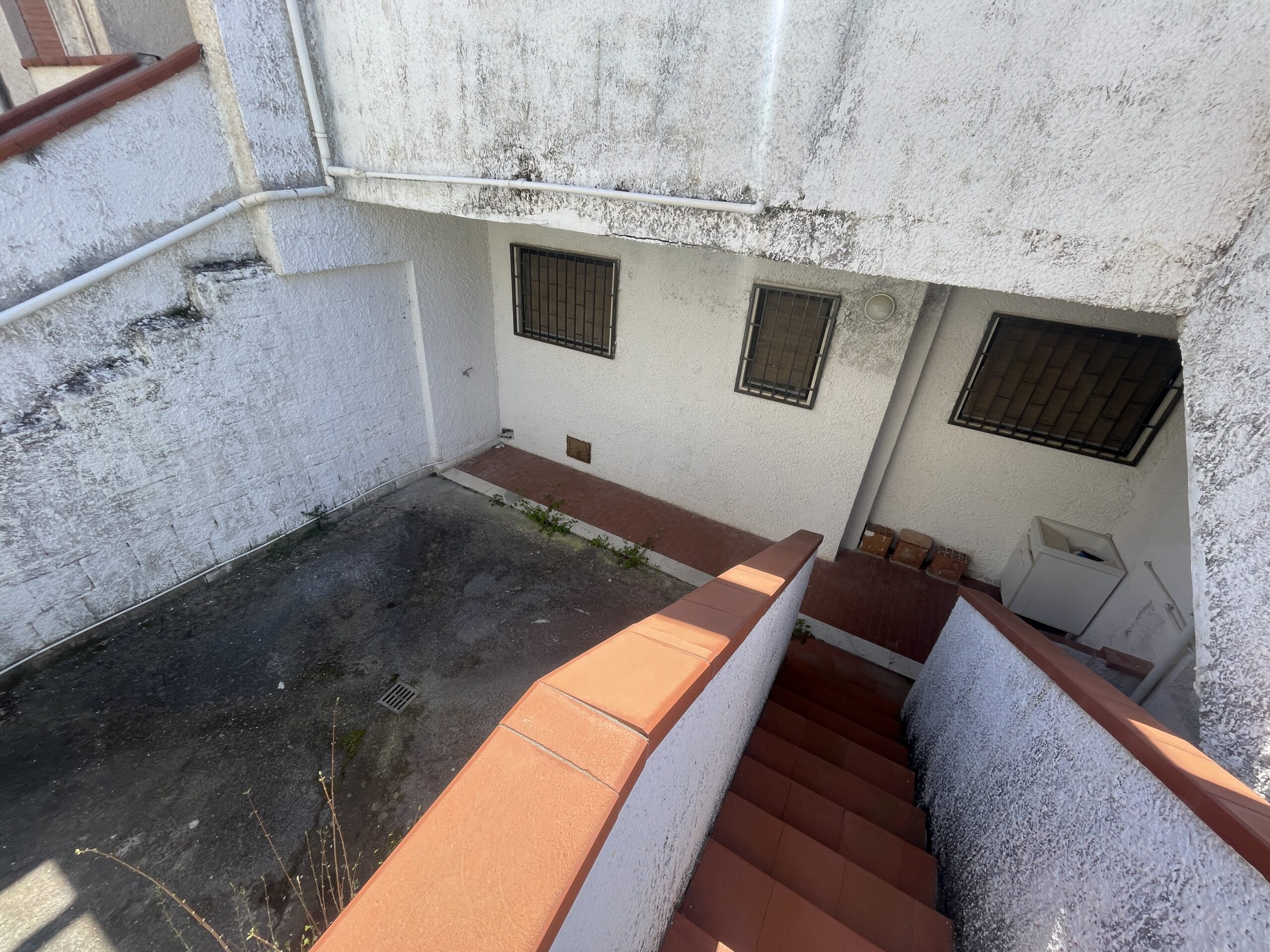 Holiday home in Maierà with terrace and courtyard.