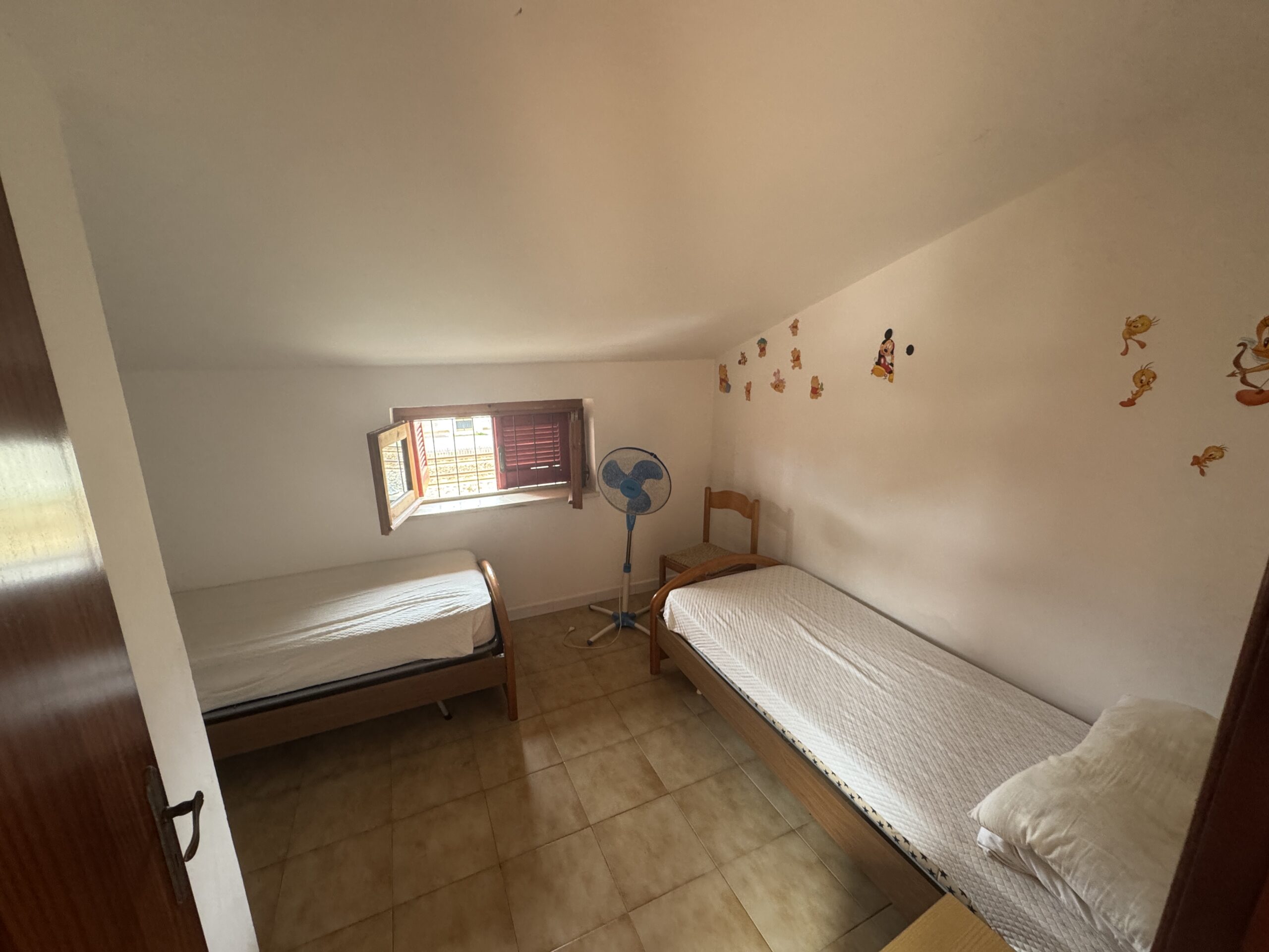 Comfortable apartment right by the sea, excellent investment