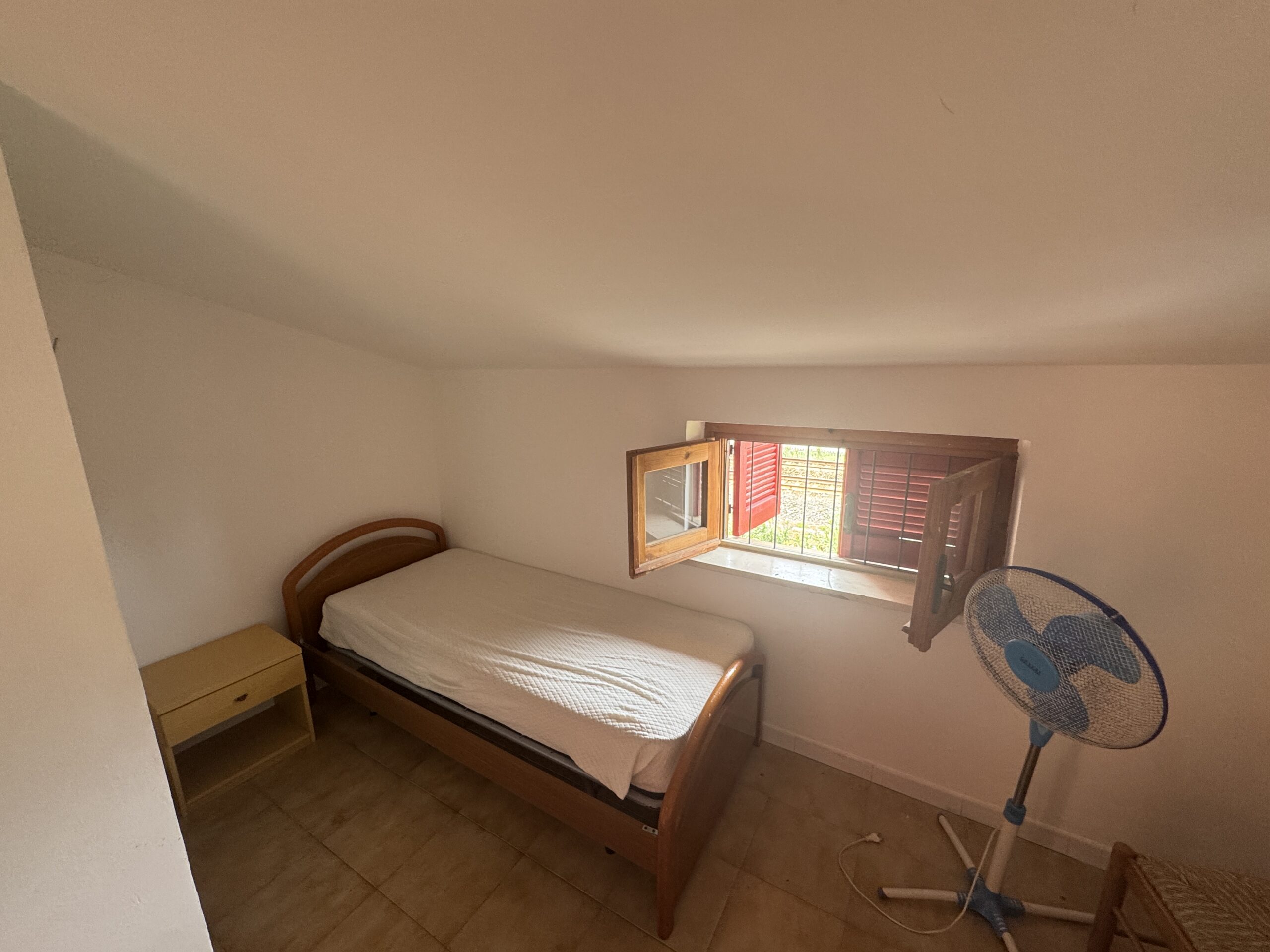 Comfortable apartment right by the sea, excellent investment