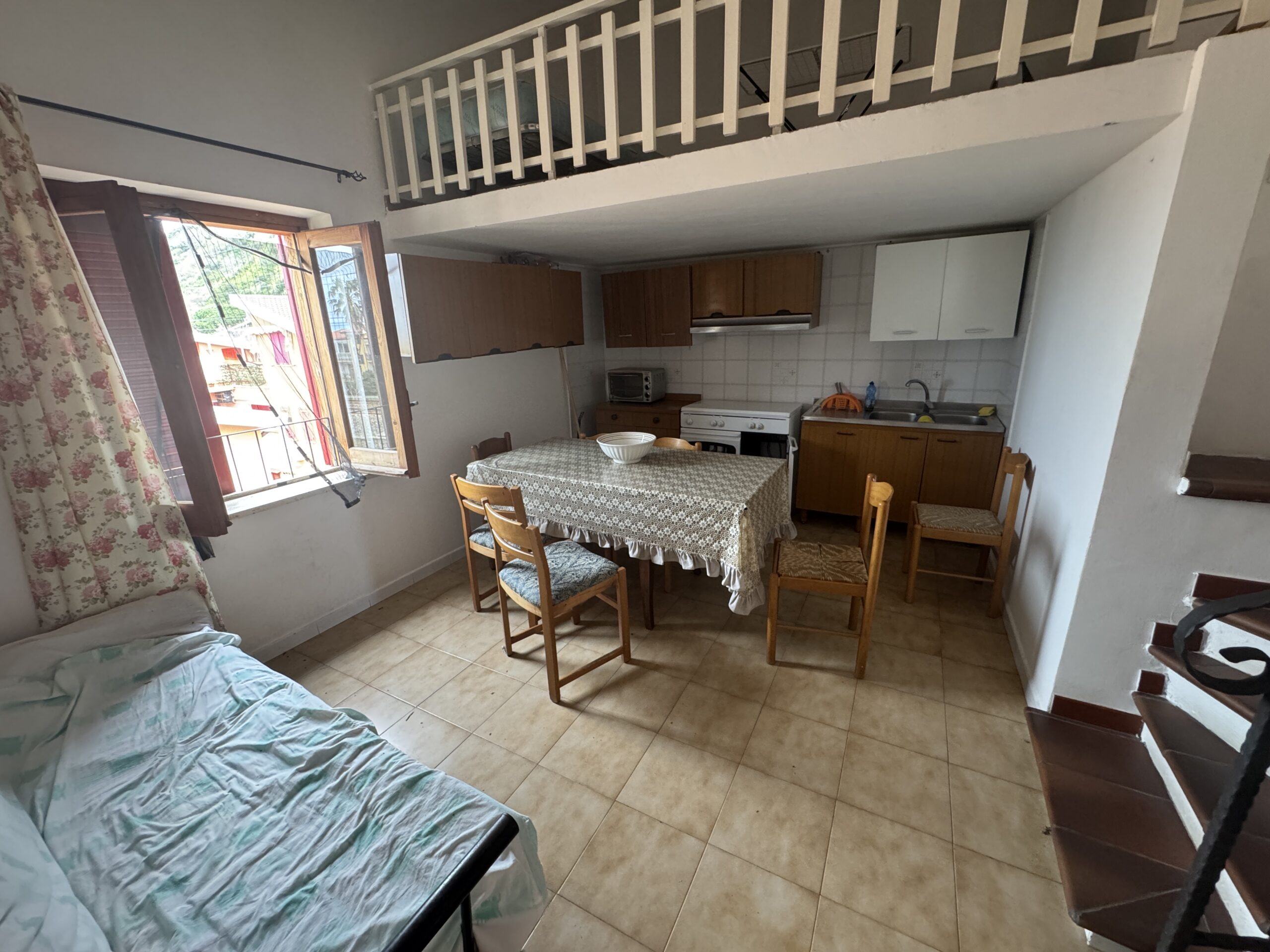 Comfortable apartment right by the sea, excellent investment